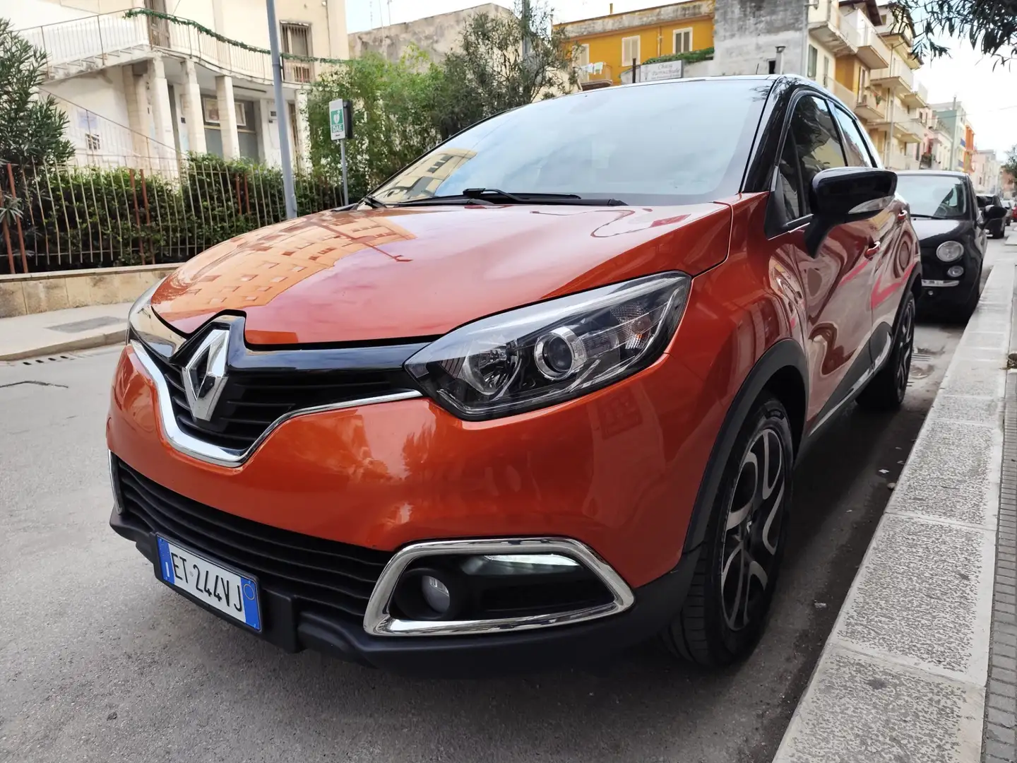 Renault Captur Captur 1.5 dCi 8V 90 CV Start&Stop Energy R-Link Arancione - 2