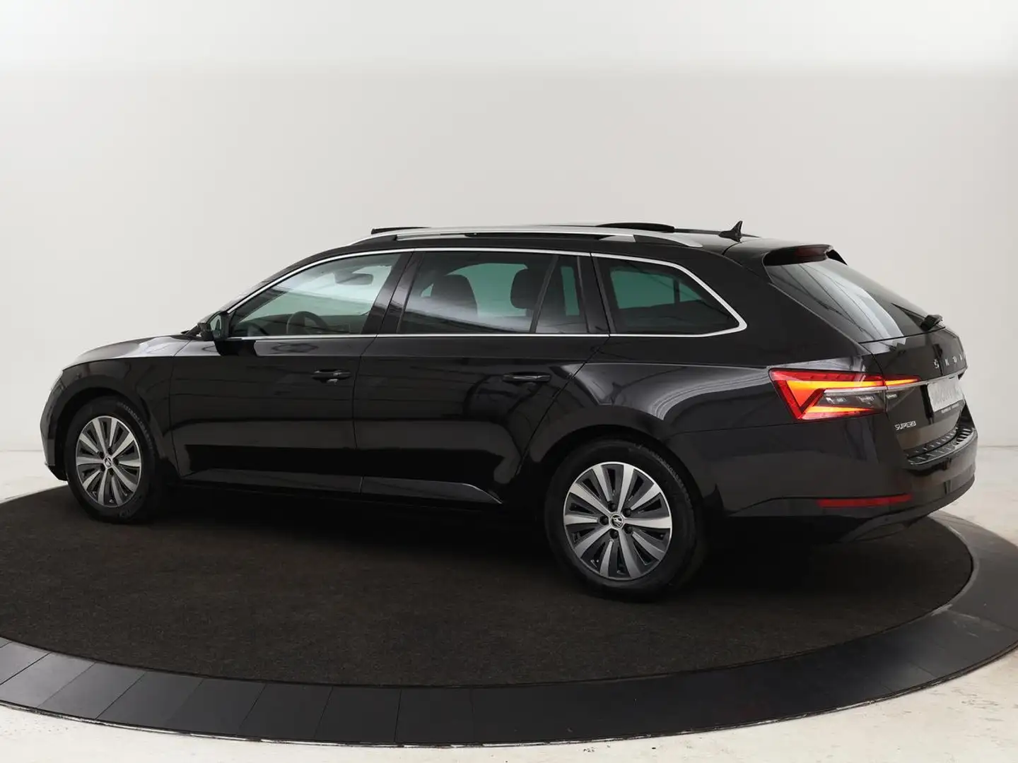 Skoda Superb 1.4 TSI iV Business Edition Plus | Panoramadak | S Zwart - 2