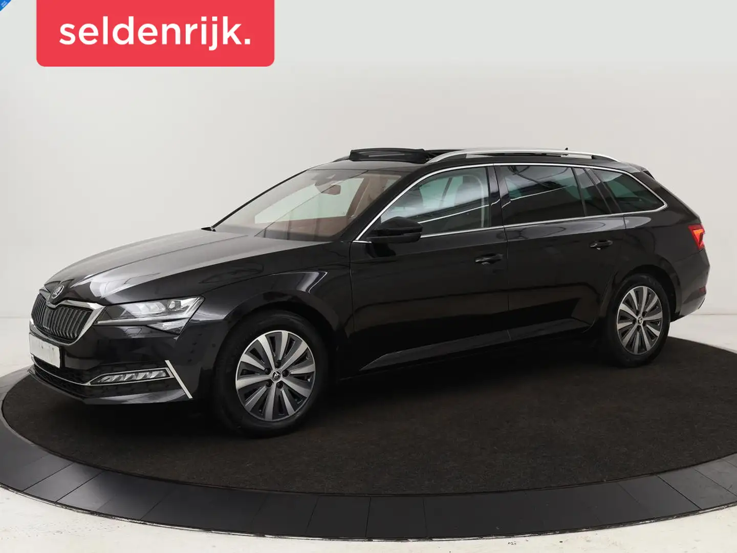 Skoda Superb 1.4 TSI iV Business Edition Plus | Panoramadak | S Zwart - 1
