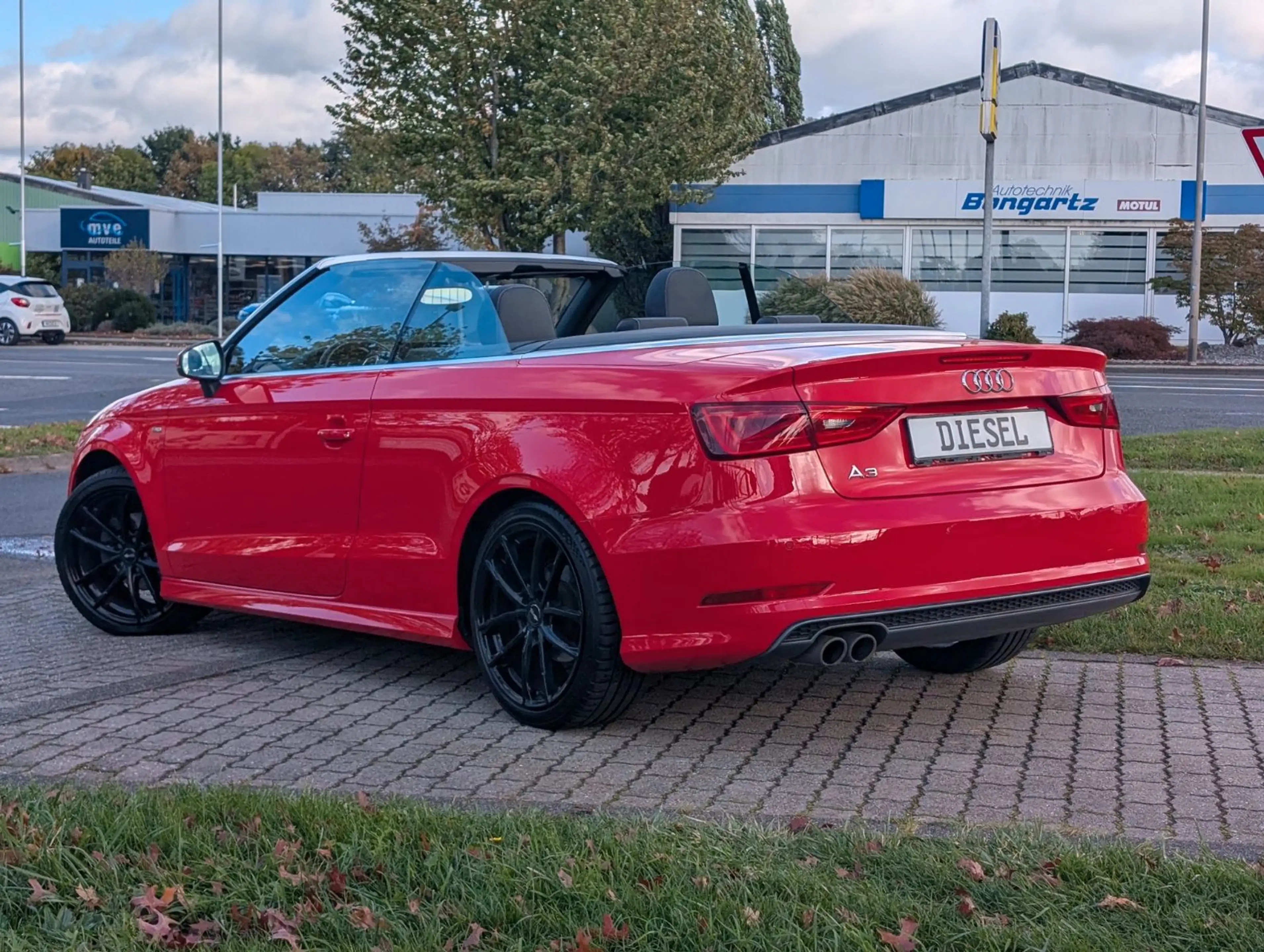 Audi A3 Cabriolet S line Sportpaket*LEDER*PDC*NAVI !! — photo 10