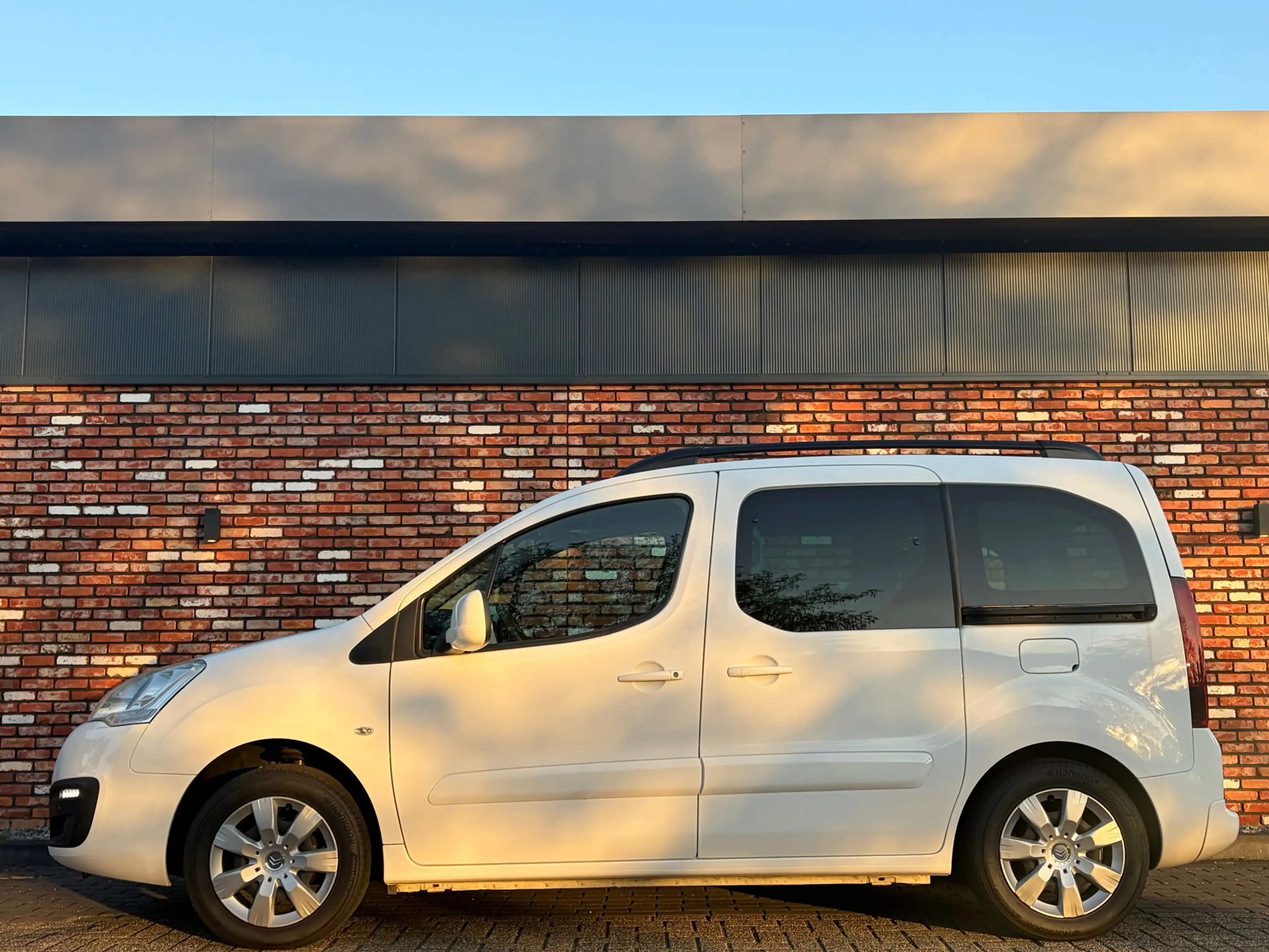 Citroen Berlingo 1.2 Shine 5-Pers Carplay Cruise Clima Pdc 1Eig Vol — photo 13