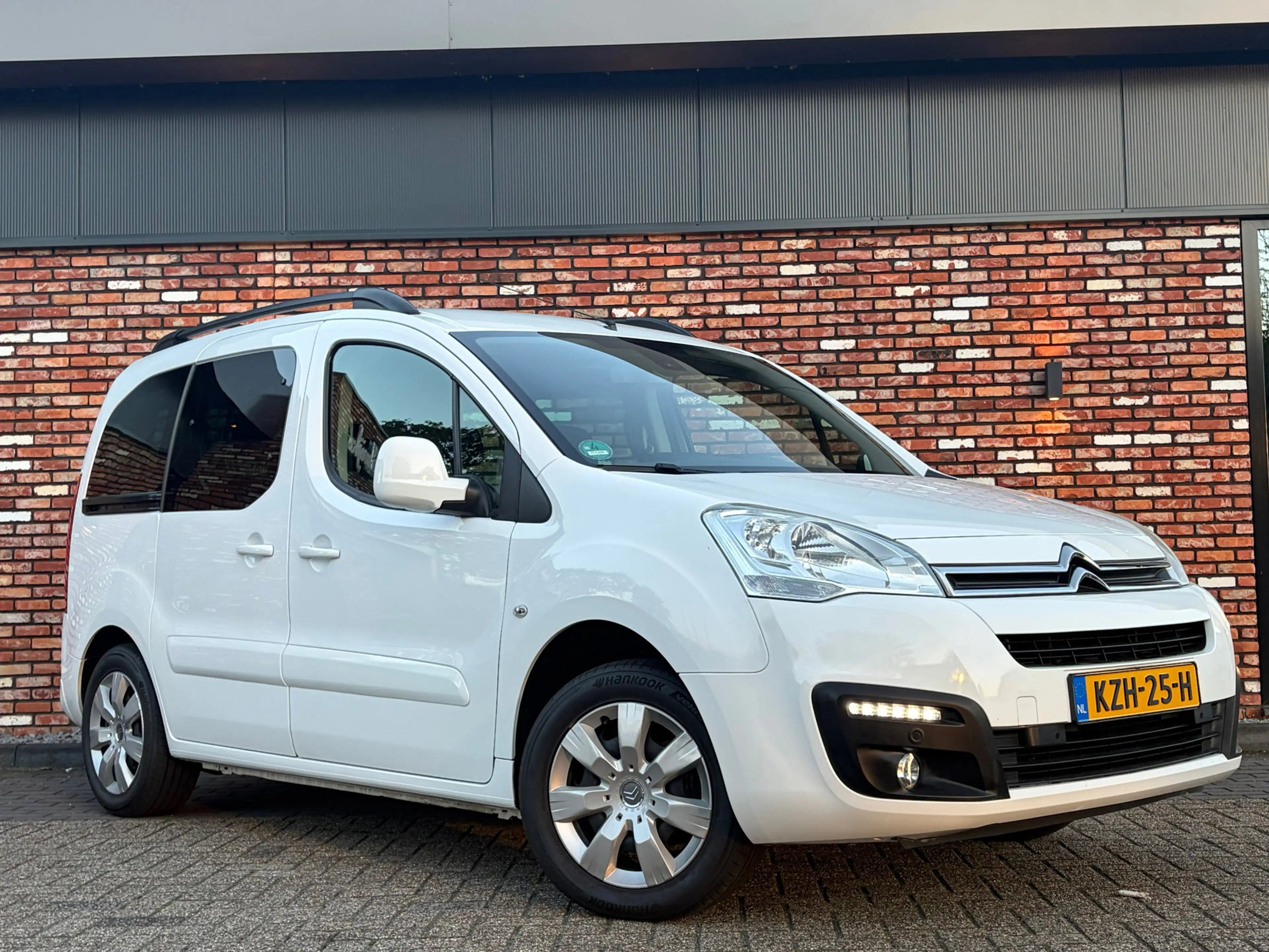Citroen Berlingo 1.2 Shine 5-Pers Carplay Cruise Clima Pdc 1Eig Vol — photo 32