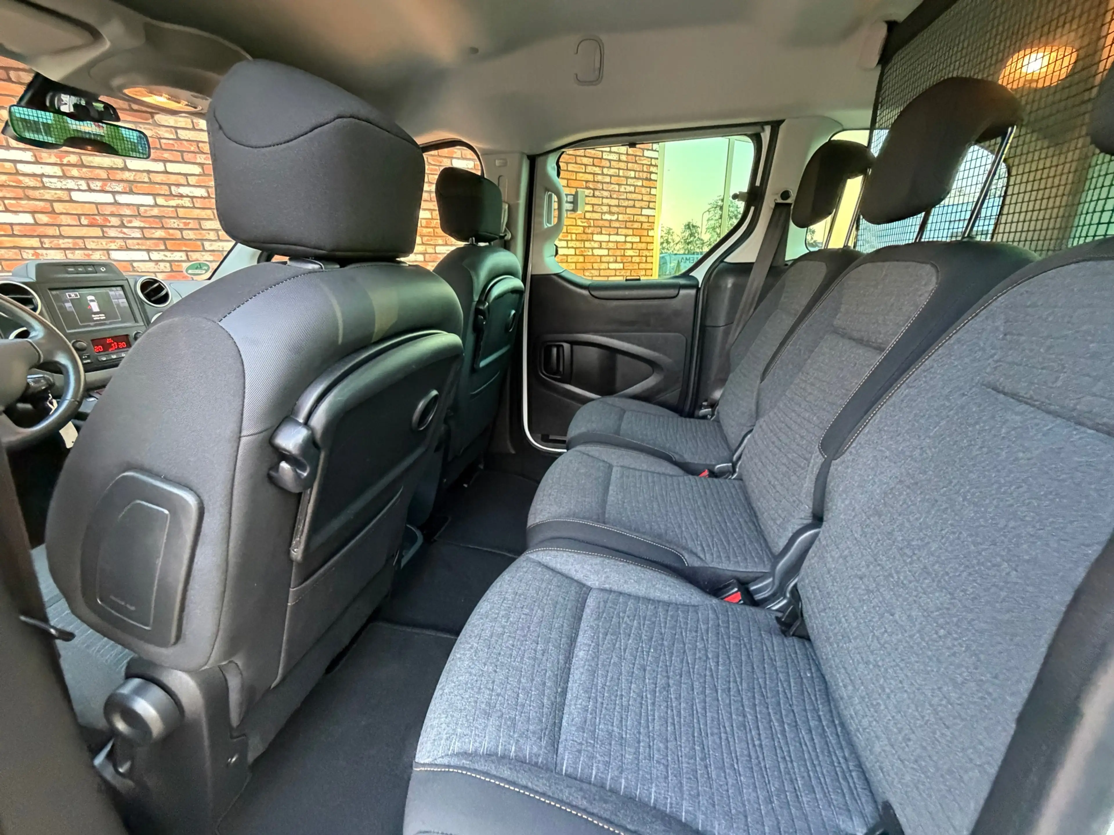Citroen Berlingo 1.2 Shine 5-Pers Carplay Cruise Clima Pdc 1Eig Vol — photo 18