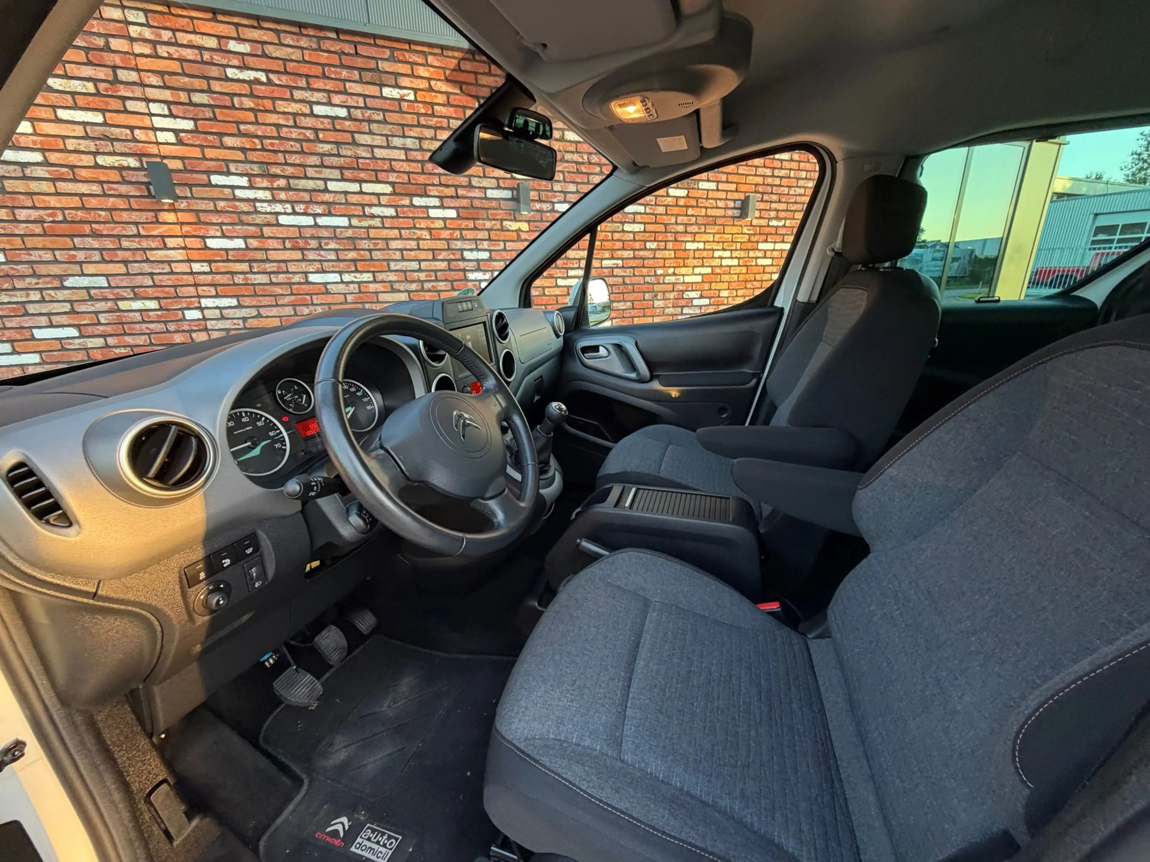 Citroen Berlingo 1.2 Shine 5-Pers Carplay Cruise Clima Pdc 1Eig Vol — photo 17