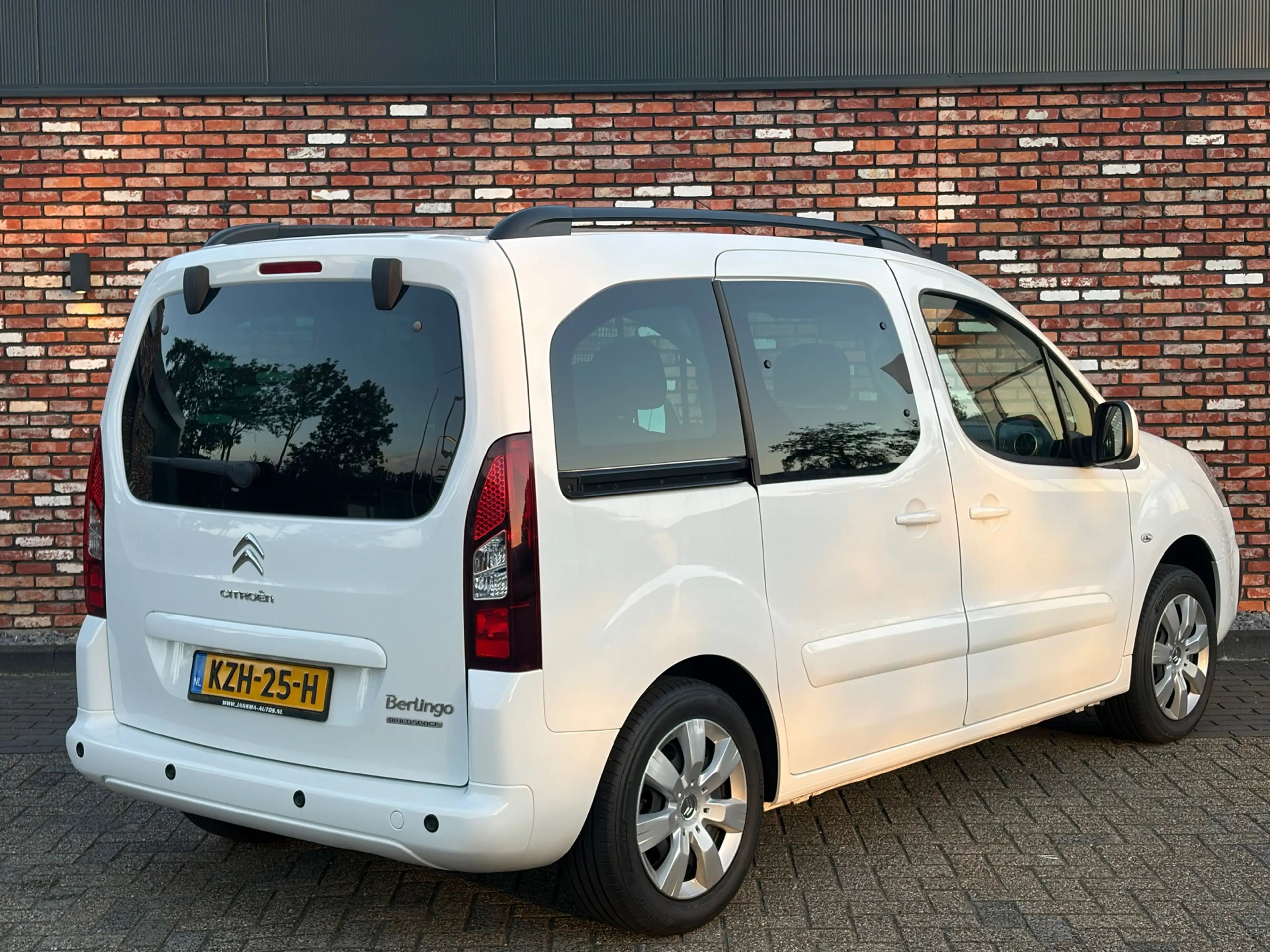 Citroen Berlingo 1.2 Shine 5-Pers Carplay Cruise Clima Pdc 1Eig Vol — photo 31