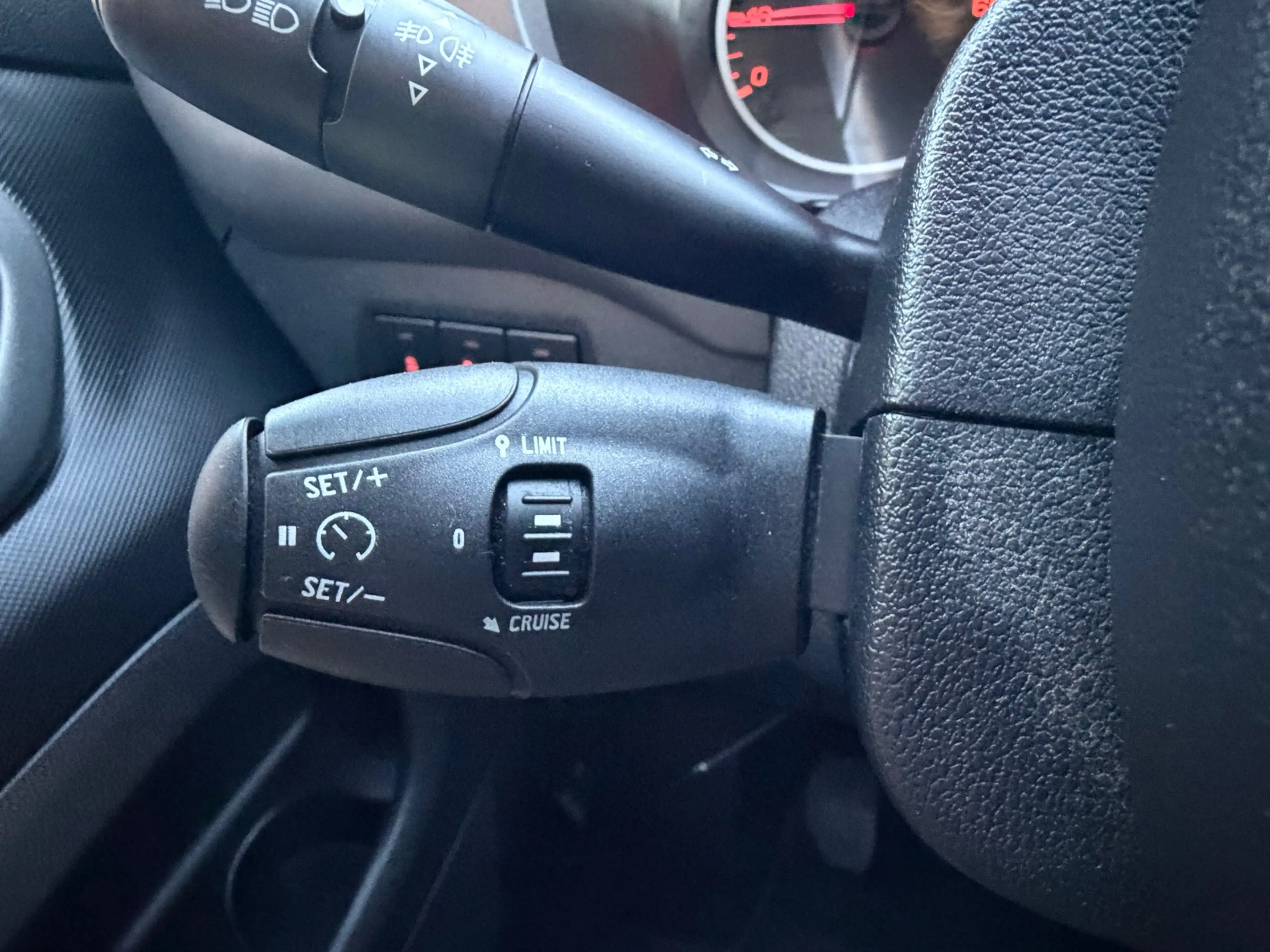 Citroen Berlingo 1.2 Shine 5-Pers Carplay Cruise Clima Pdc 1Eig Vol — photo 5