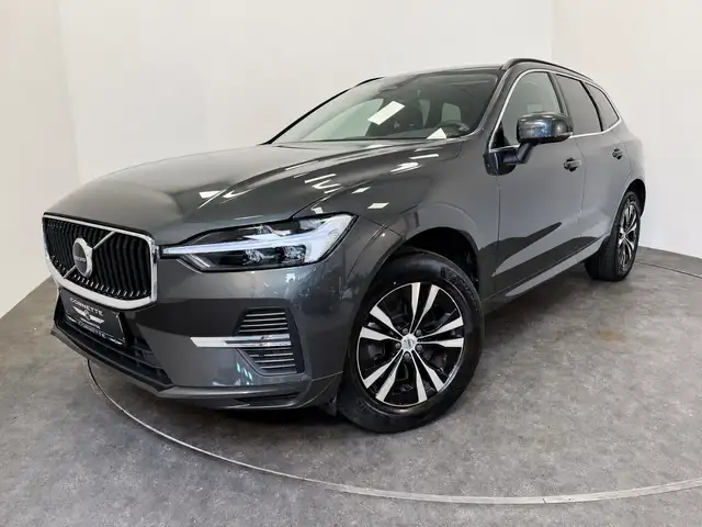 Volvo XC60 2.0 B4 P MHEV MOMENTUM PRO AUTO