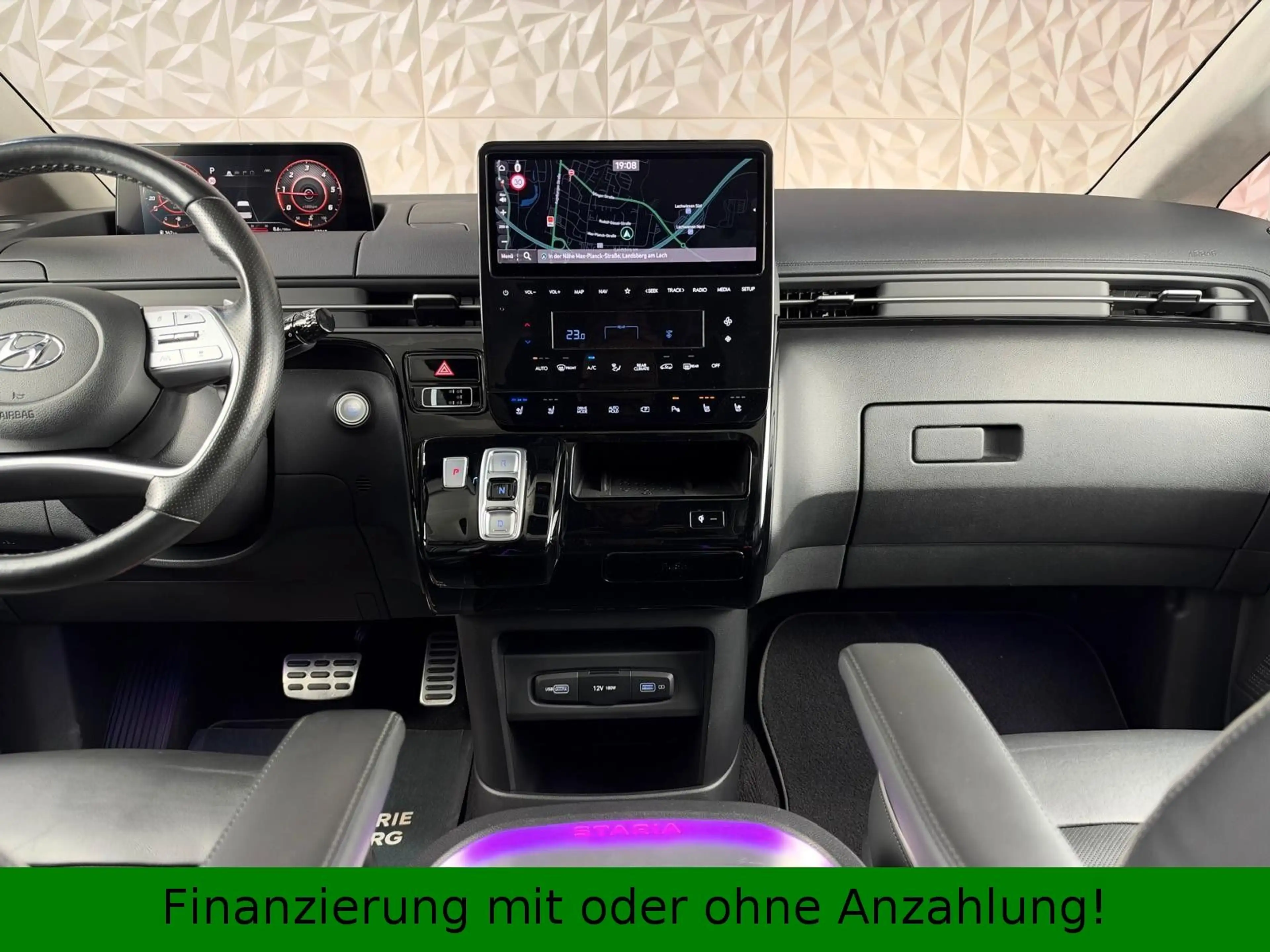 Hyundai STARIA 2.2CRDI*Signature 4WD*Pano*Liegepaket*uvm — photo 11
