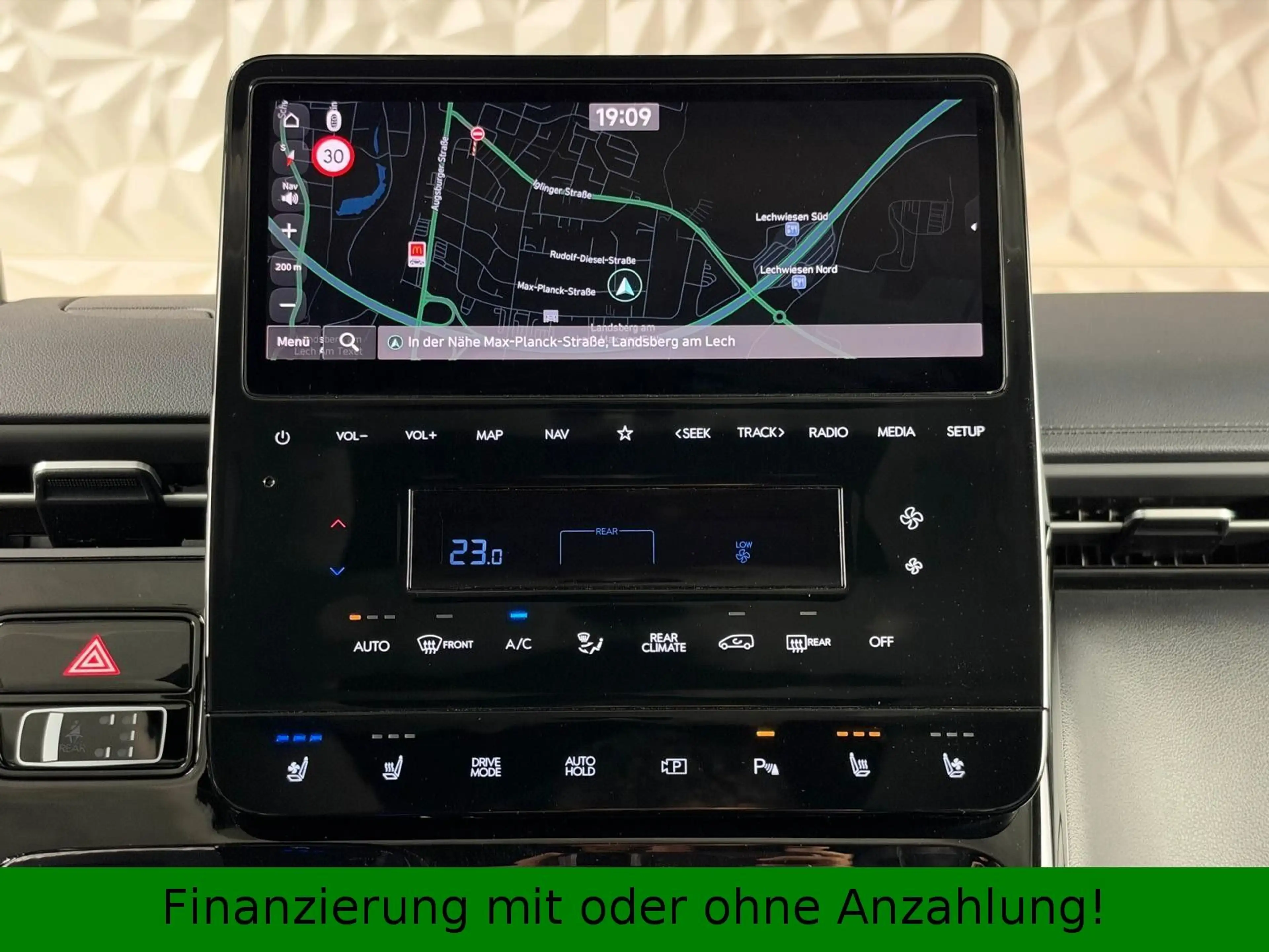 Hyundai STARIA 2.2CRDI*Signature 4WD*Pano*Liegepaket*uvm — photo 15