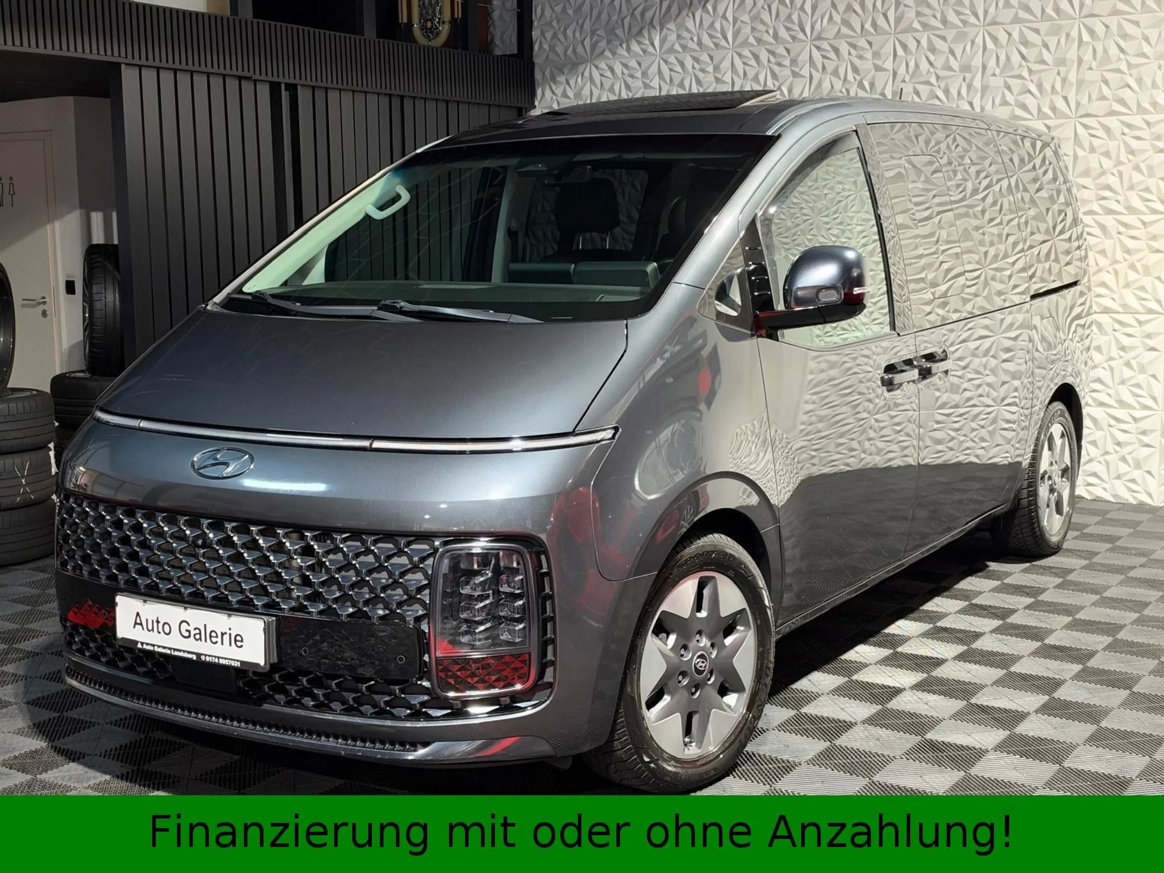 Hyundai STARIA 2.2CRDI*Signature 4WD*Pano*Liegepaket*uvm