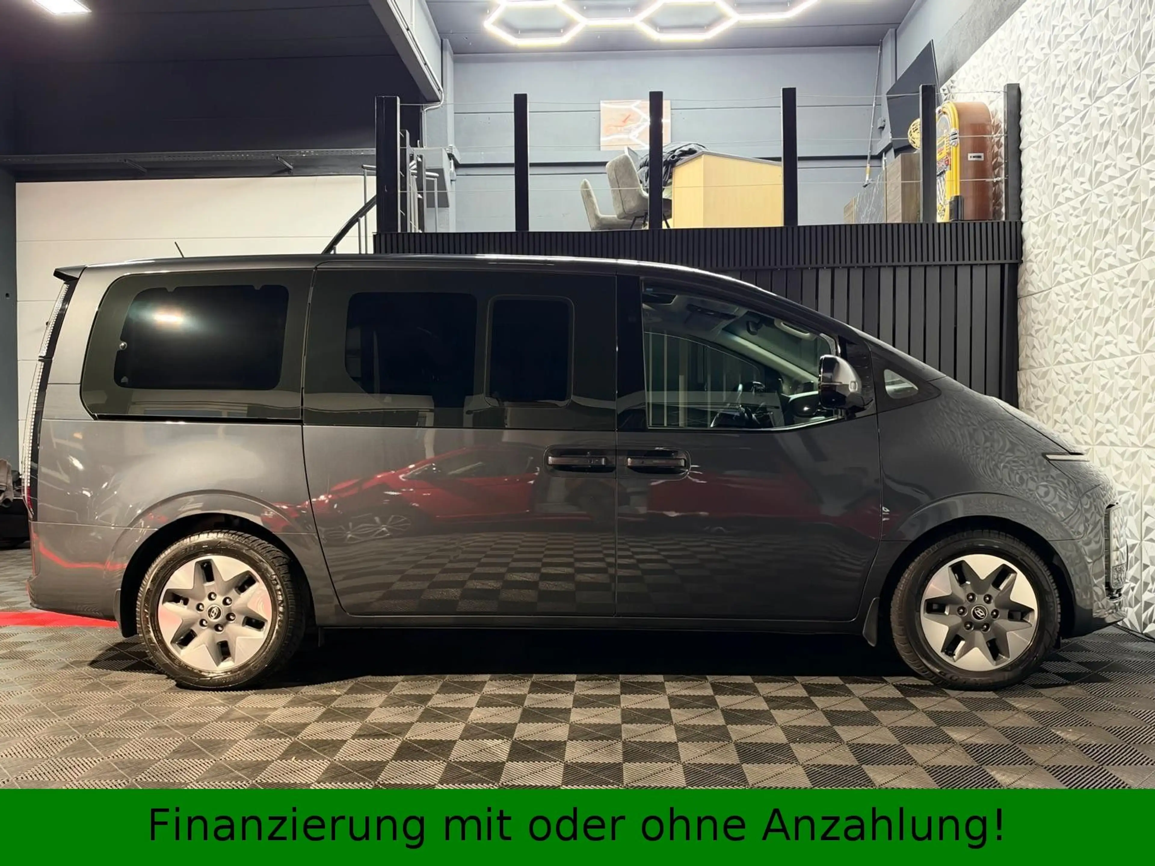 Hyundai STARIA 2.2CRDI*Signature 4WD*Pano*Liegepaket*uvm — photo 4