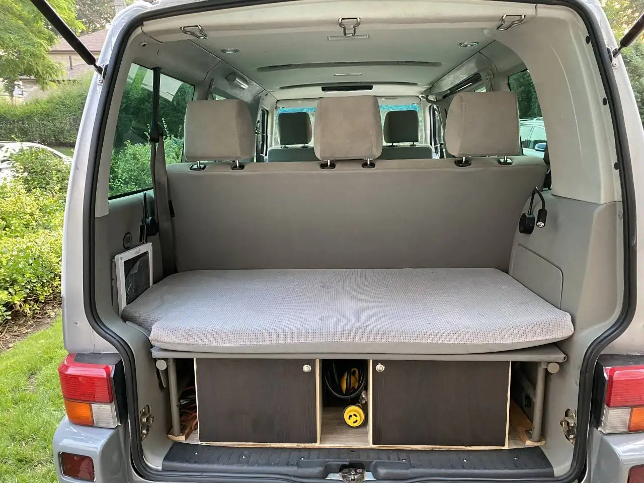 Volkswagen Eurovan снимка Volkswagen Eurovan