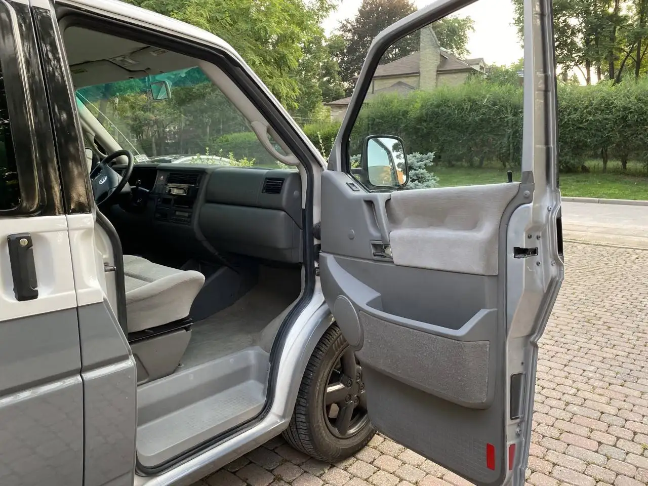 Volkswagen Eurovan снимка Volkswagen Eurovan