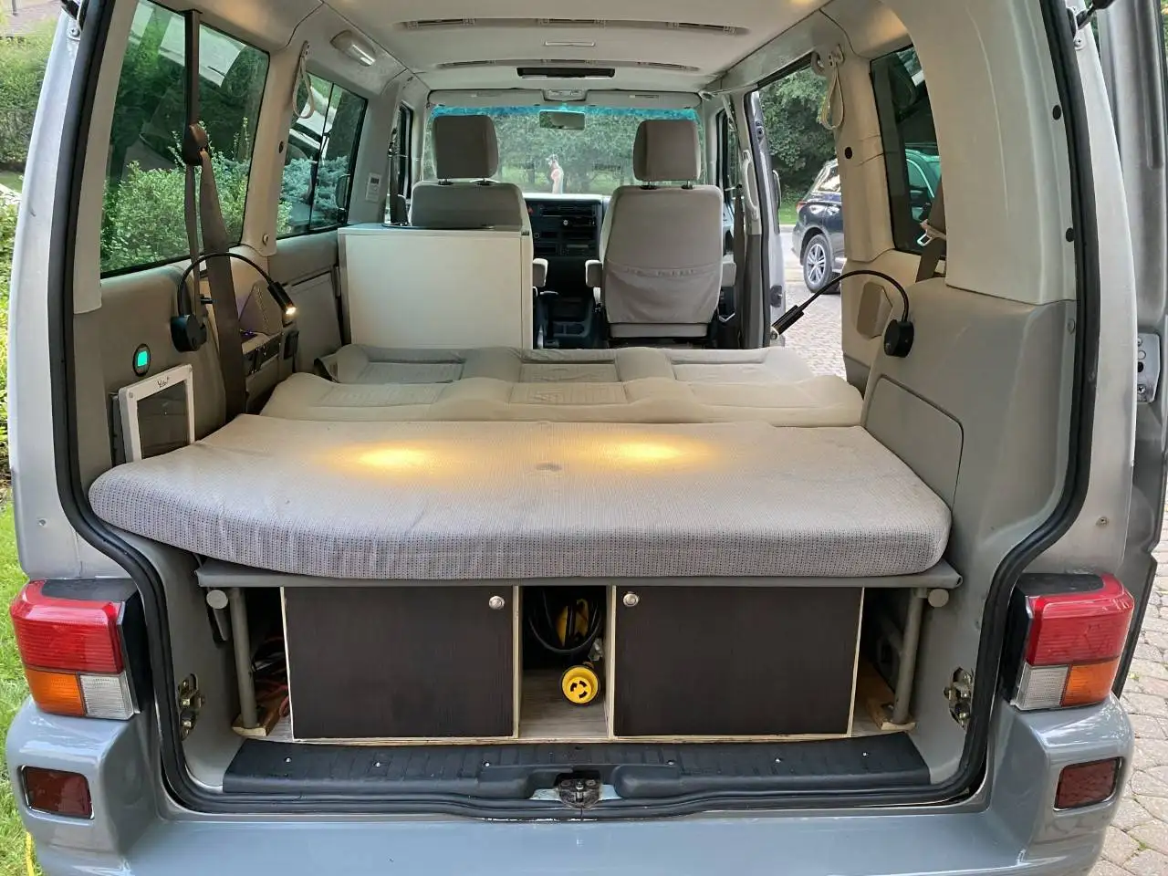 Volkswagen Eurovan снимка Volkswagen Eurovan