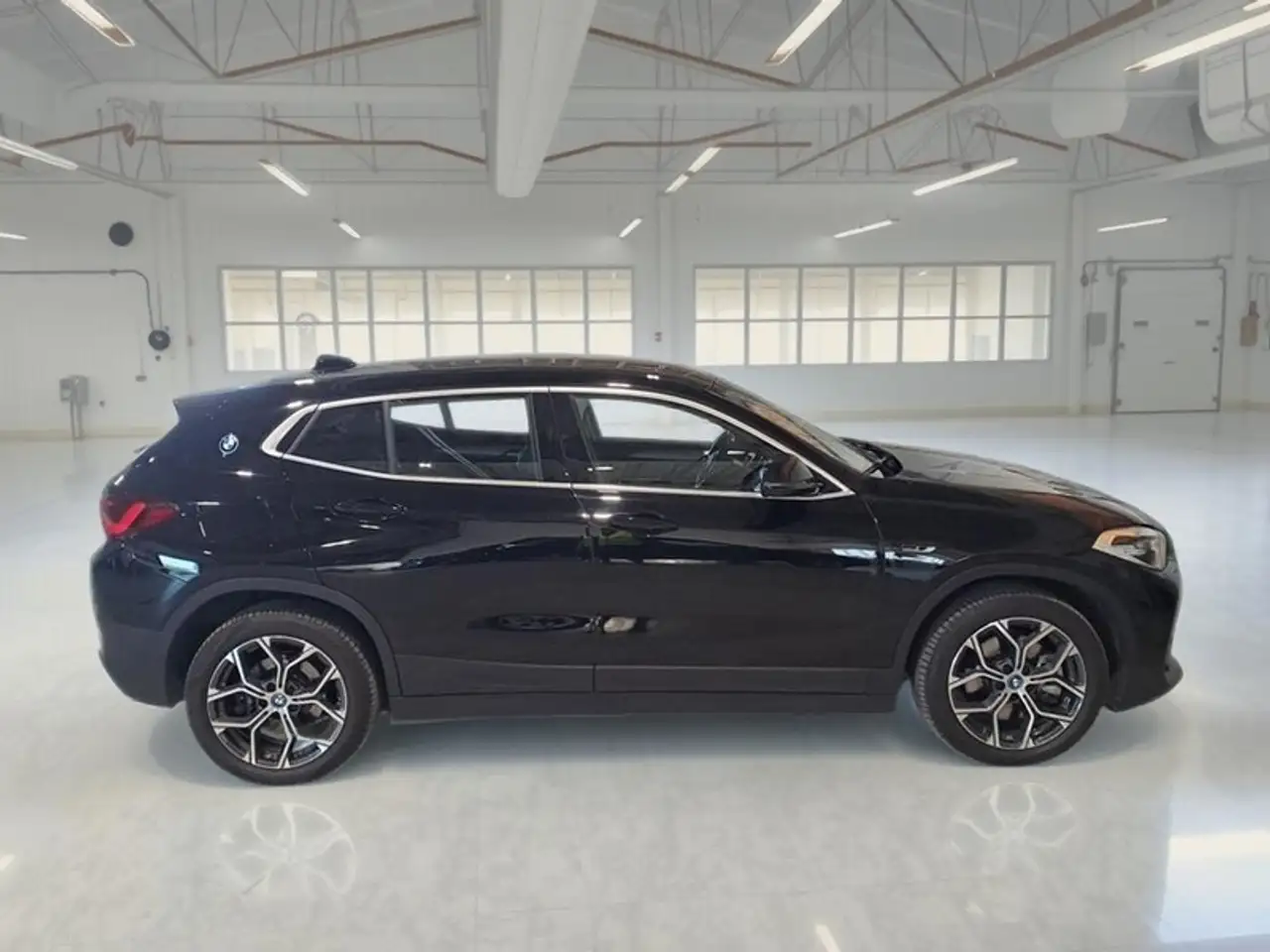 BMW X2 XDRIVE 25E BUSINESS X AUTOMATICO SUV, миниатюра 3