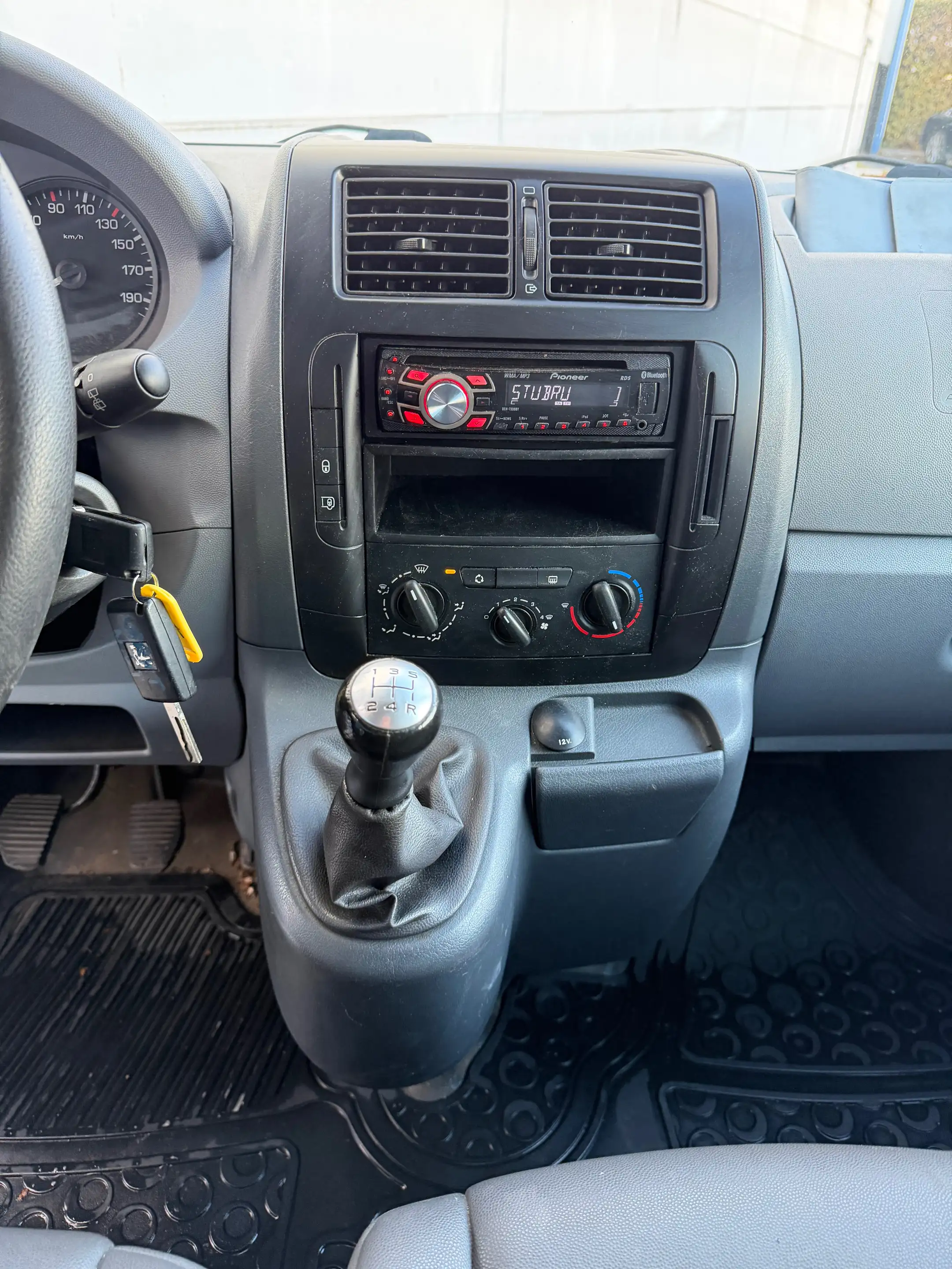Peugeot Expert 1.6 HDi 229 L2H1 FAP (EU5) — photo 14