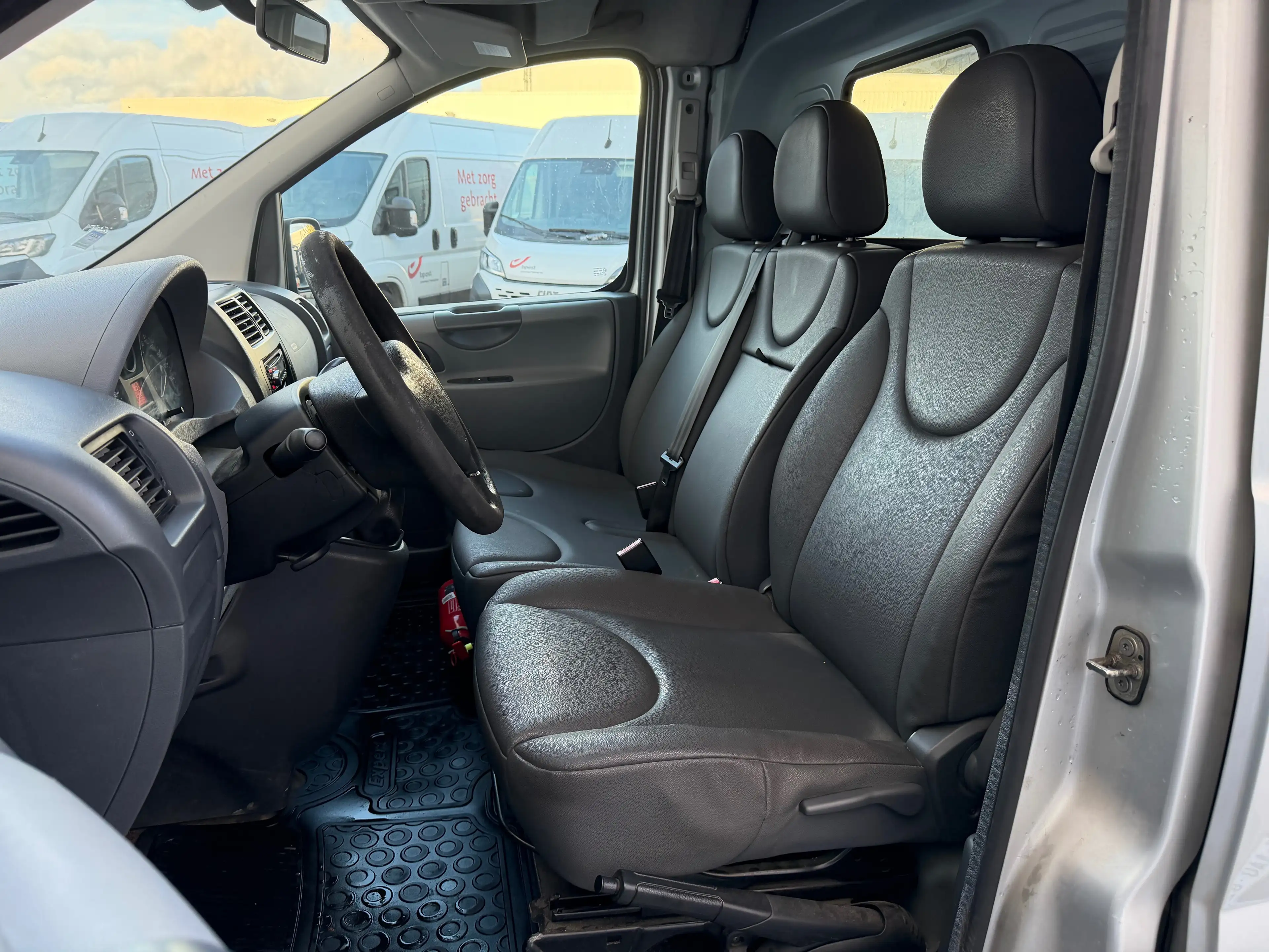 Peugeot Expert 1.6 HDi 229 L2H1 FAP (EU5) — photo 12