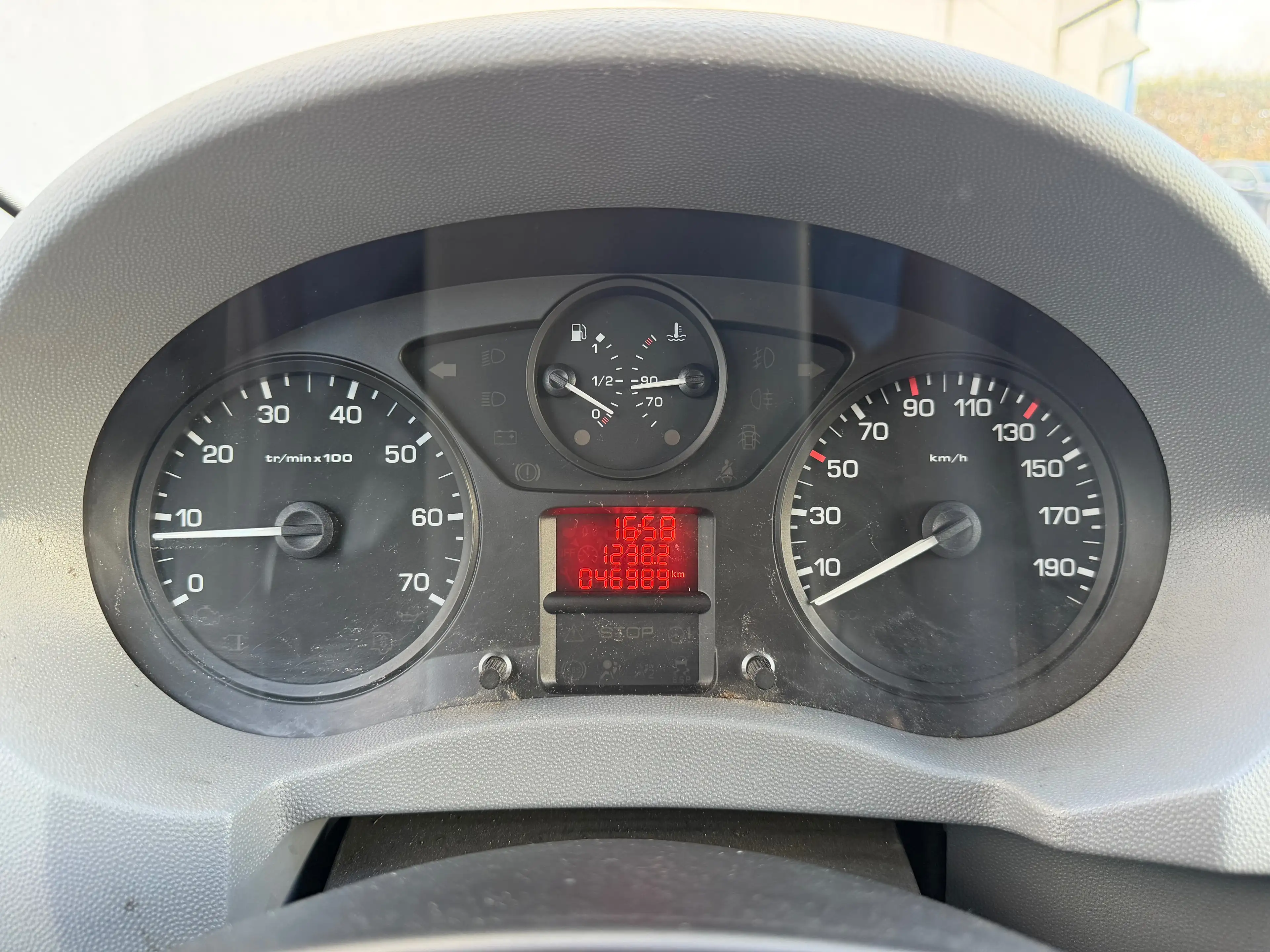 Peugeot Expert 1.6 HDi 229 L2H1 FAP (EU5) — photo 15