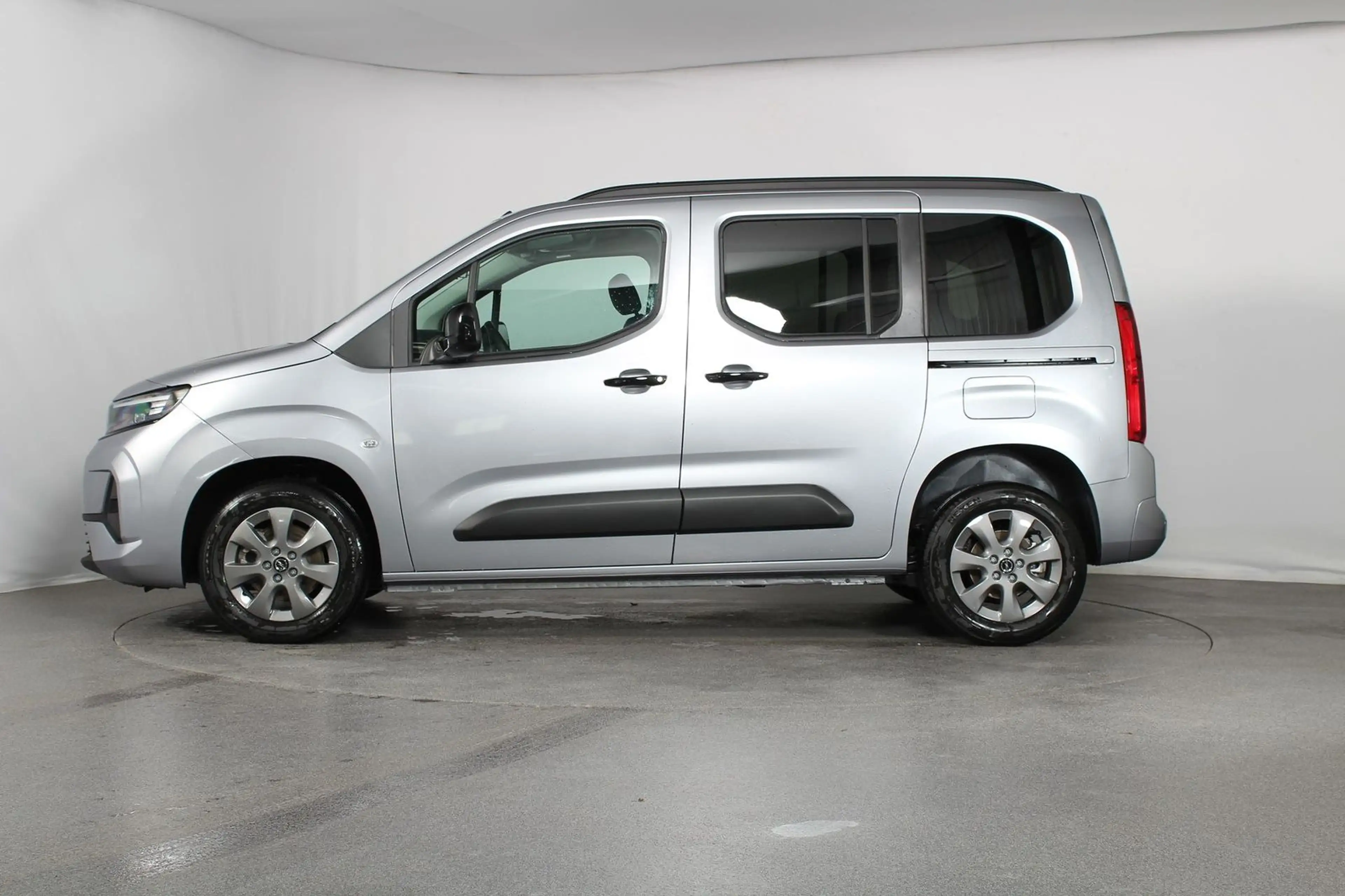 Opel Combo Life N1 Edition Stand-Hzg|AHK|RFK|Matri... — photo 2