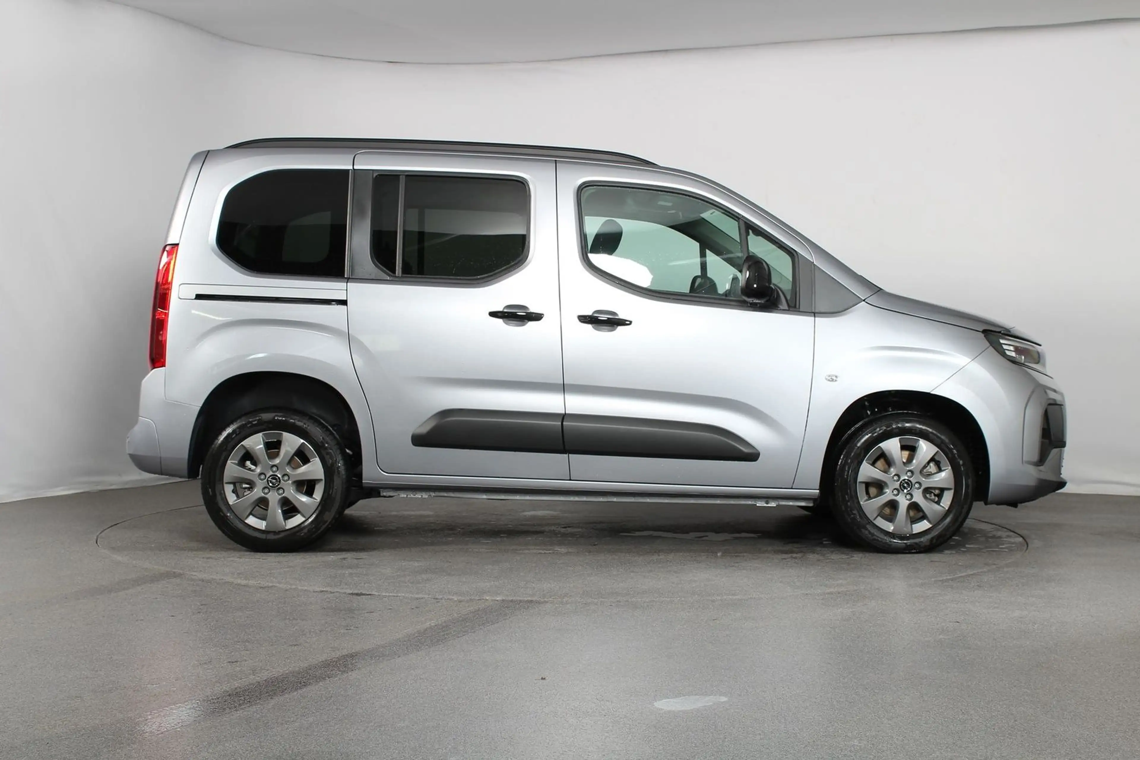 Opel Combo Life N1 Edition Stand-Hzg|AHK|RFK|Matri... — photo 6