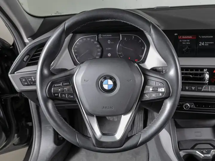 BMW Serie 1 116d (F40) 2020, foto 12