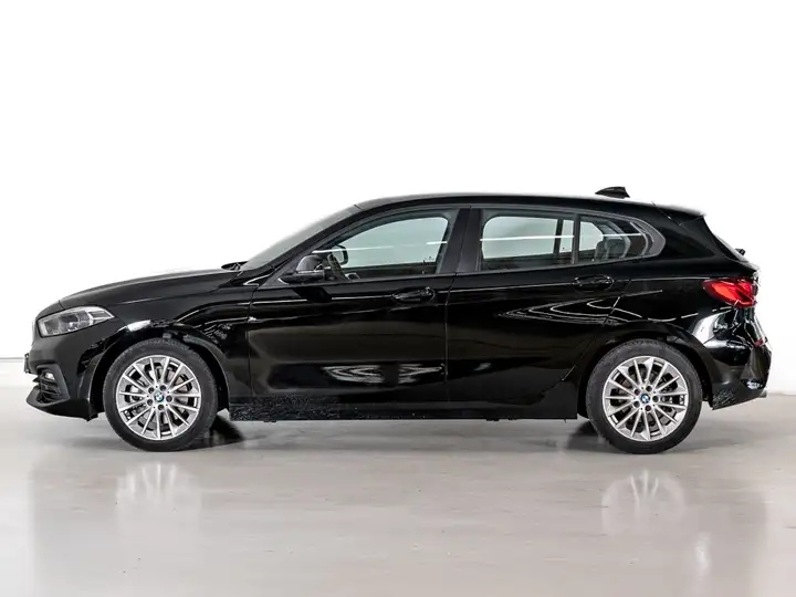 BMW Serie 1 116d (F40) 2020, foto 6