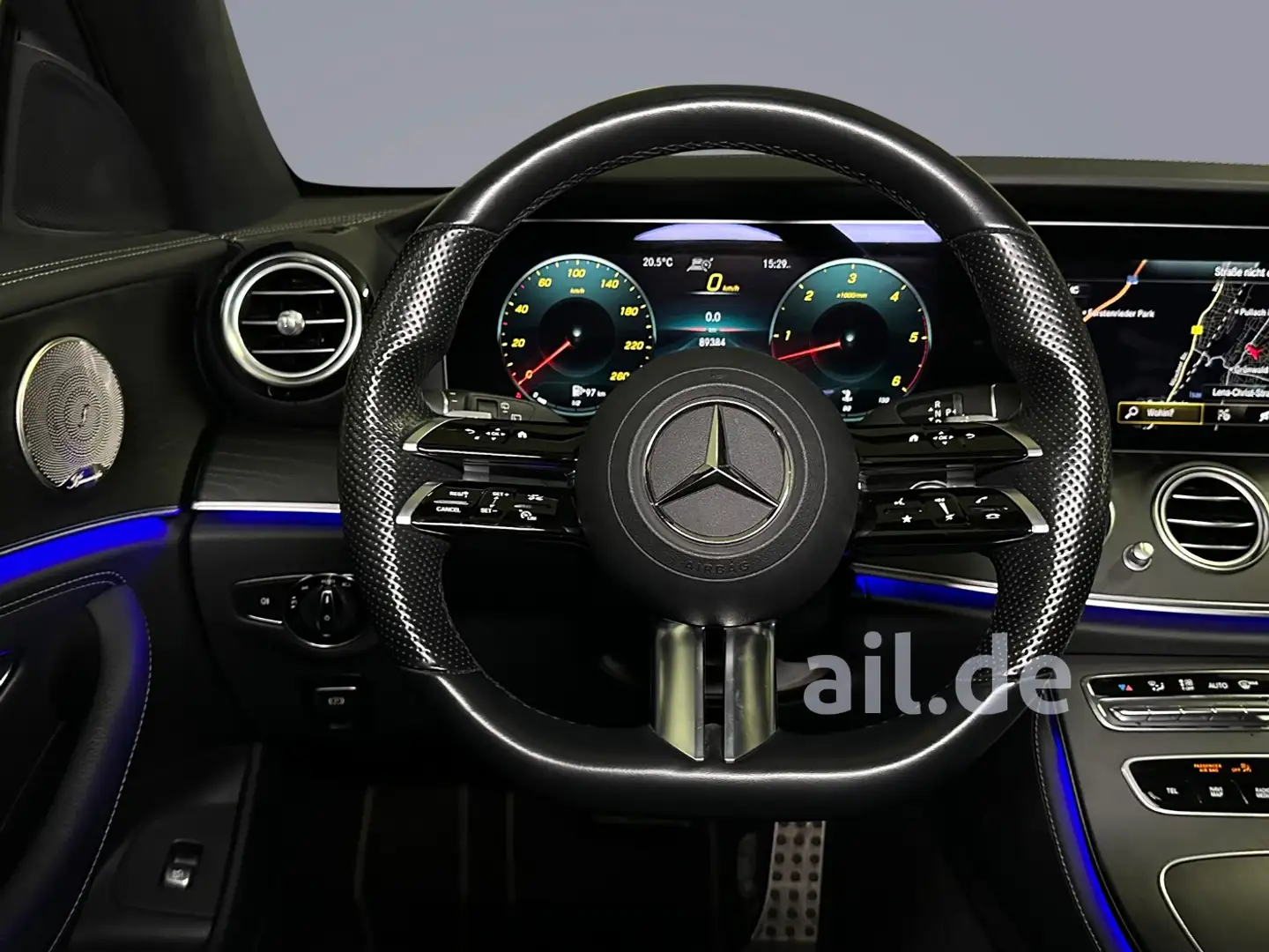 Mercedes-Benz E 400 d 4Matic T  AMG Line LED AHK Navi Pano Grau - 2