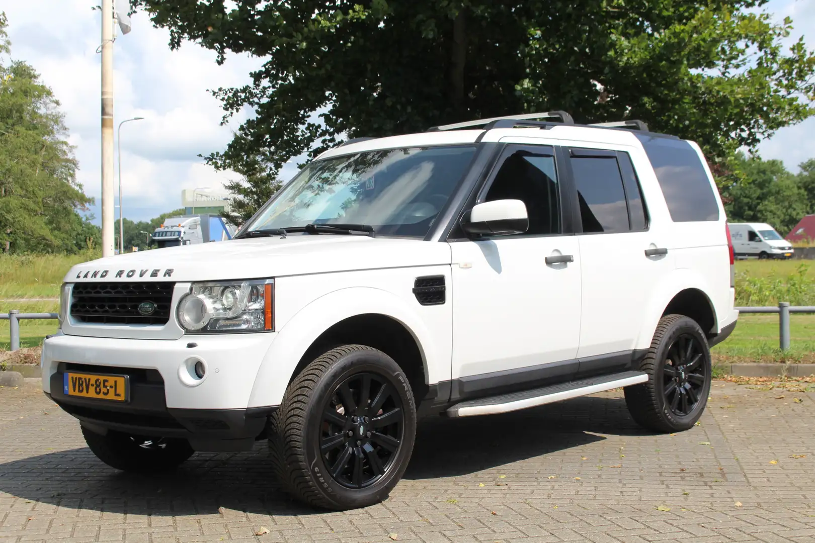 Land Rover Discovery 3.0 SDV6 HSE 258 pk Grijs Kenteken 2p Navi Leder Z Blanco - 1