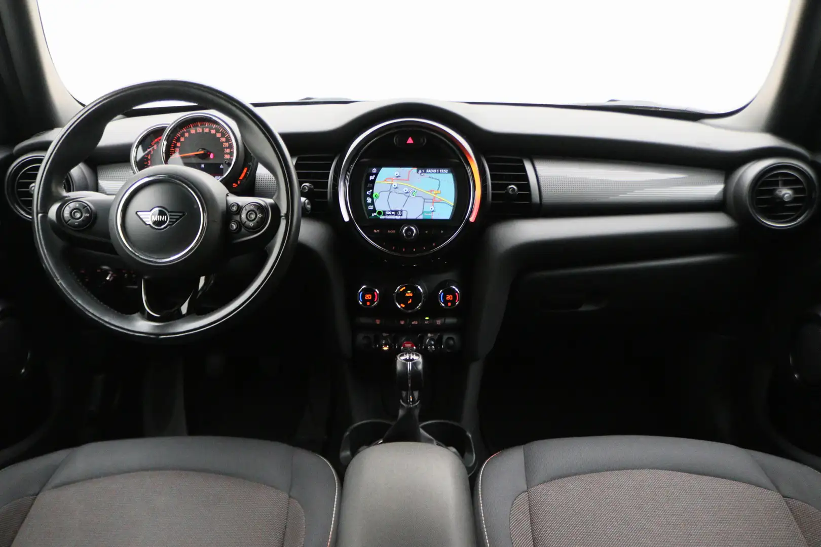 MINI Cooper Mini 1.5 Business Edition 5- Deurs, Apple Carplay, Zwart - 2