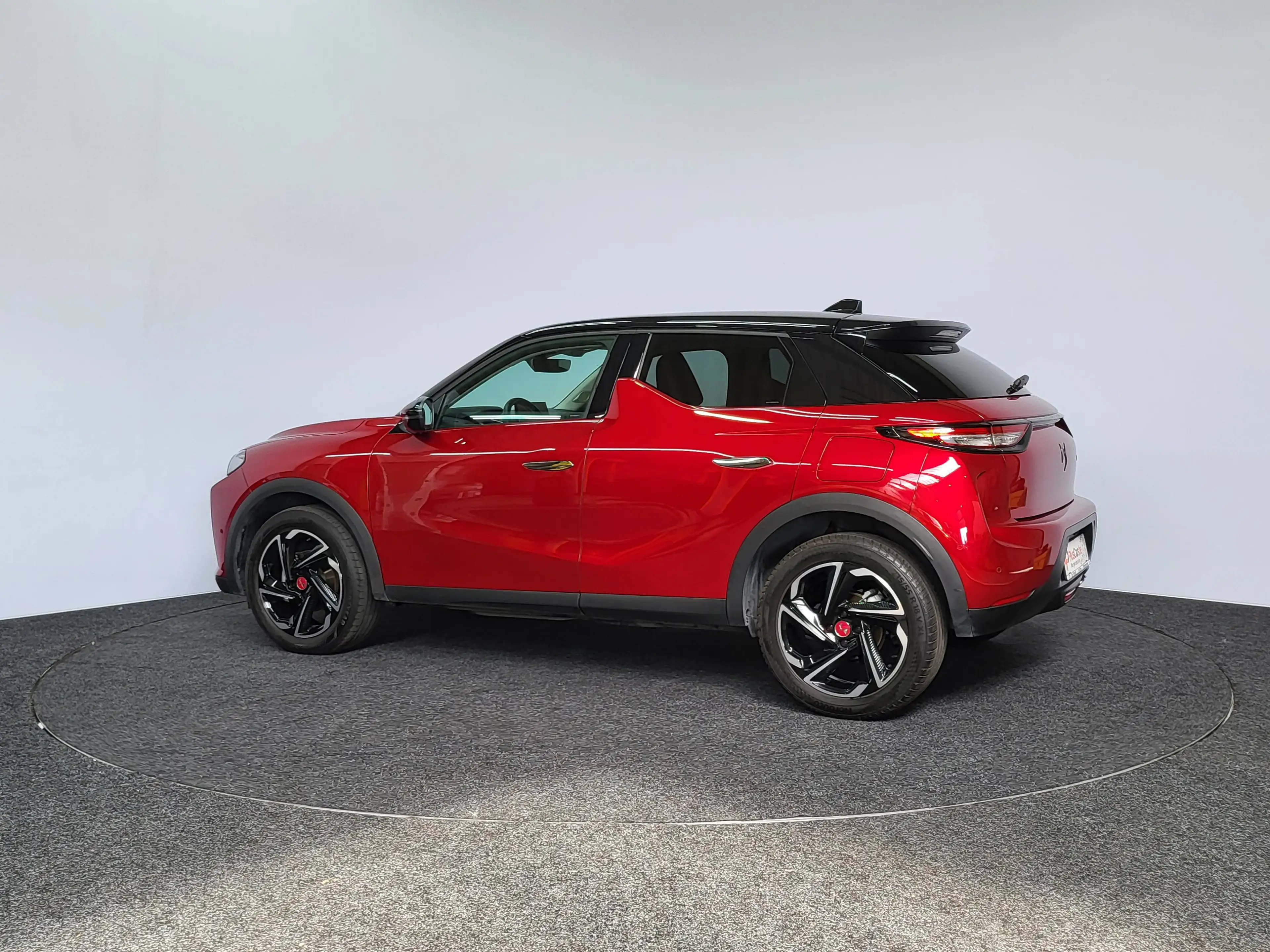 DS Automobiles DS 3 1.2 PT Performance Line | 2023 | 34.546 km | Led | Adaptive Cruise | DAB | Camera | HUD | SuperDeal — photo 4