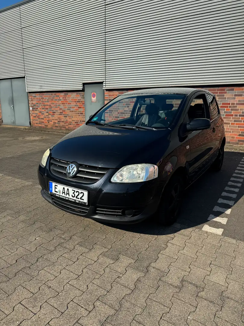 Volkswagen Fox Basis Schwarz - 1