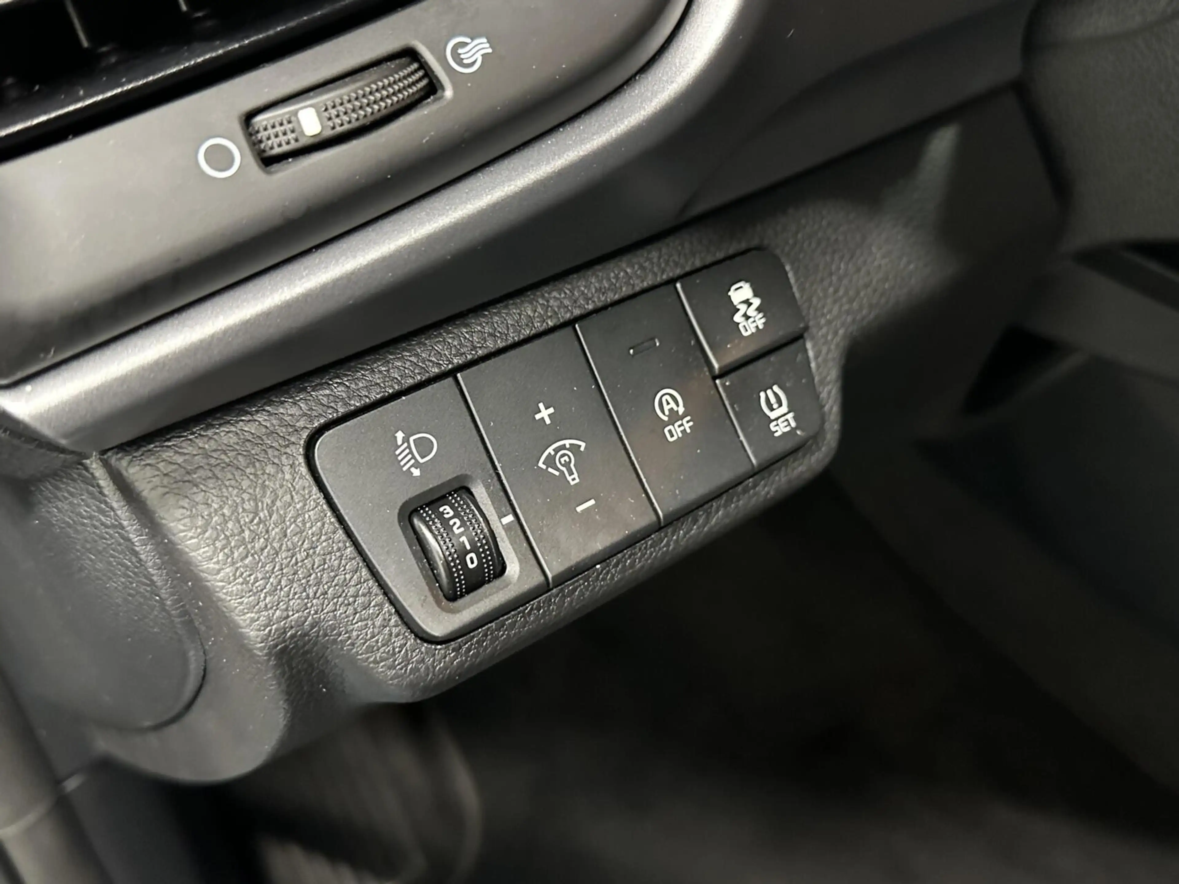 Kia Stonic 1.0 T-GDi MHEV DynamicLine CAMERA CARPLAY NAVI CRU — photo 20