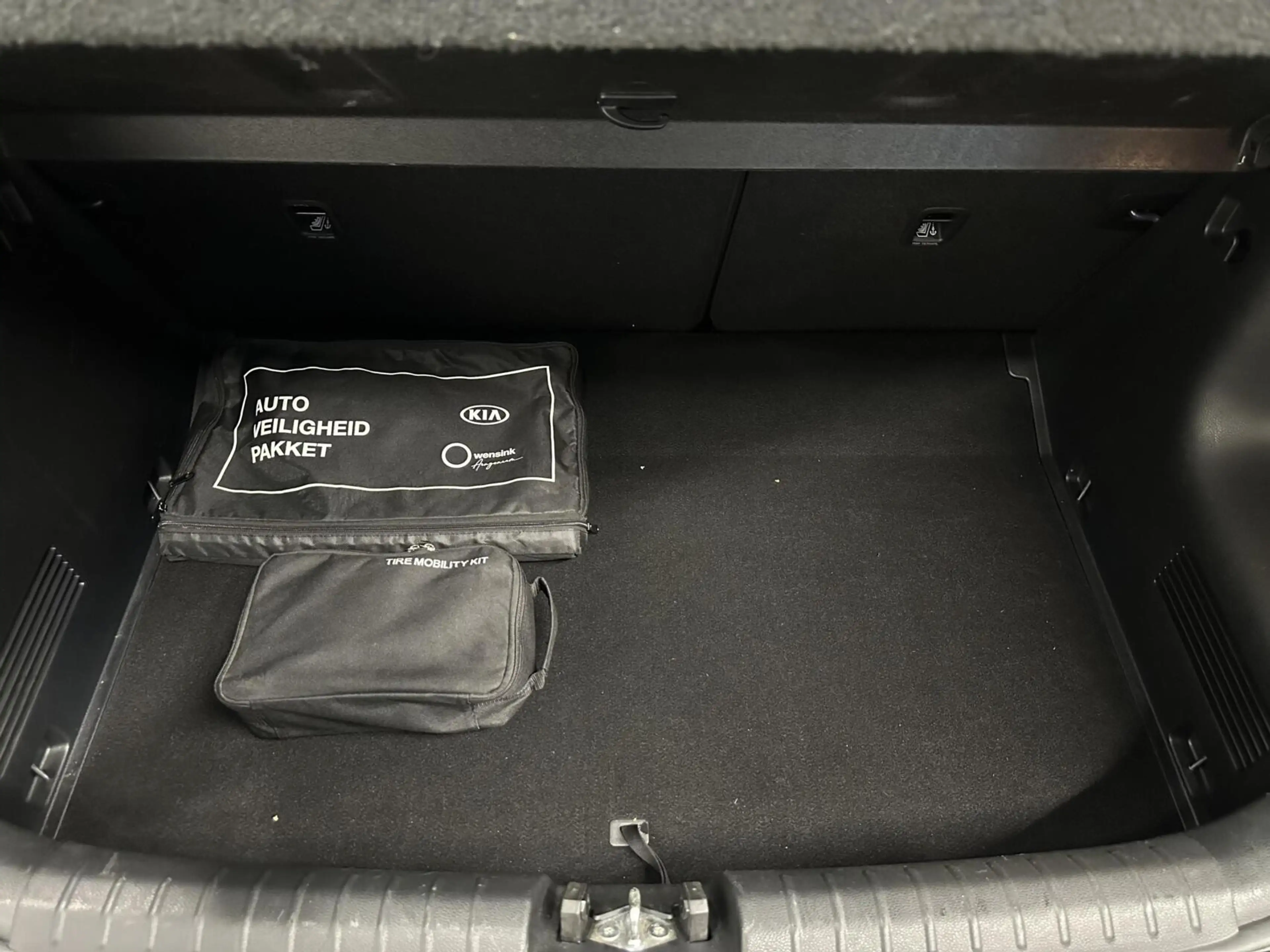 Kia Stonic 1.0 T-GDi MHEV DynamicLine CAMERA CARPLAY NAVI CRU — photo 50