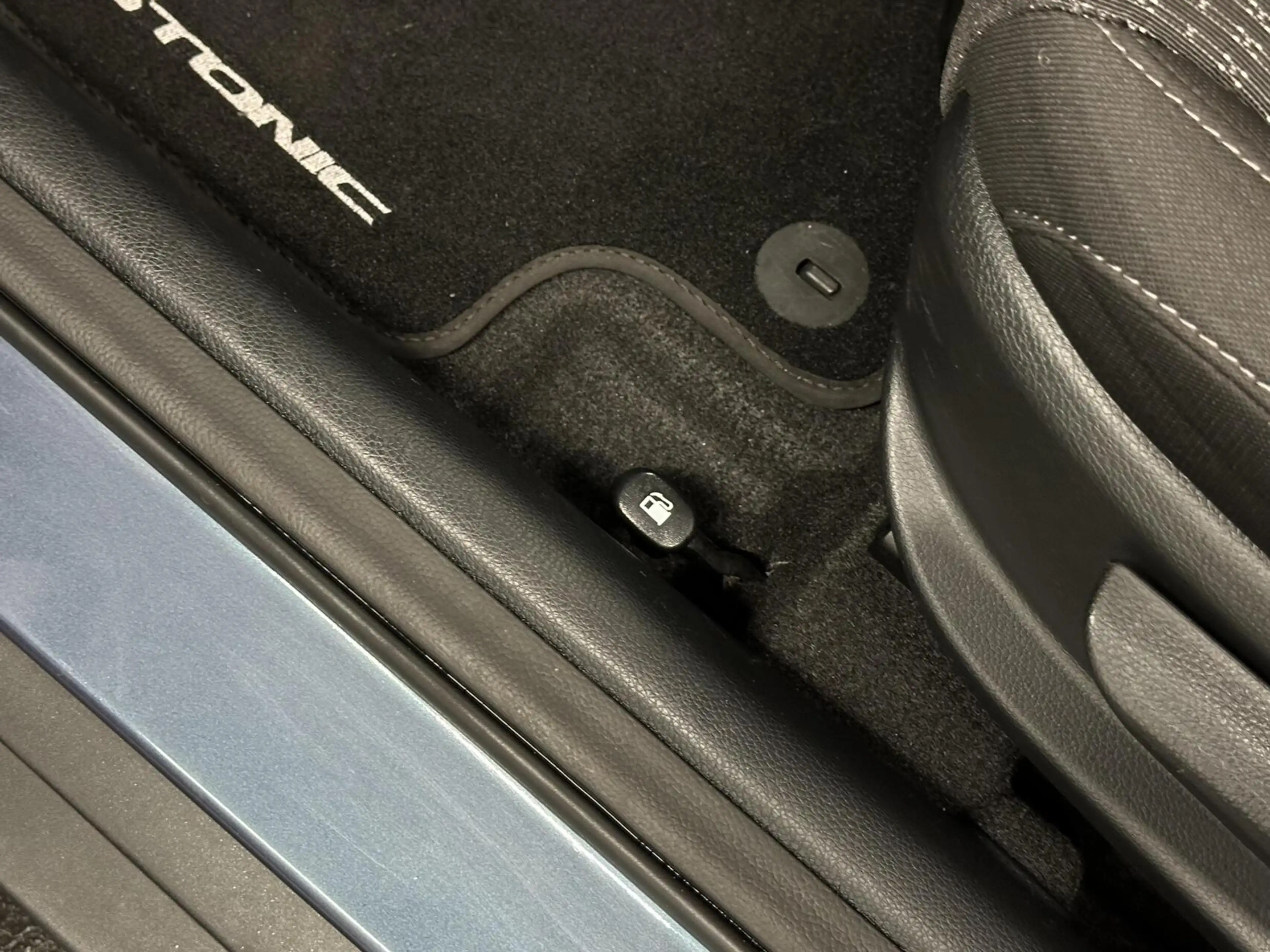 Kia Stonic 1.0 T-GDi MHEV DynamicLine CAMERA CARPLAY NAVI CRU — photo 18