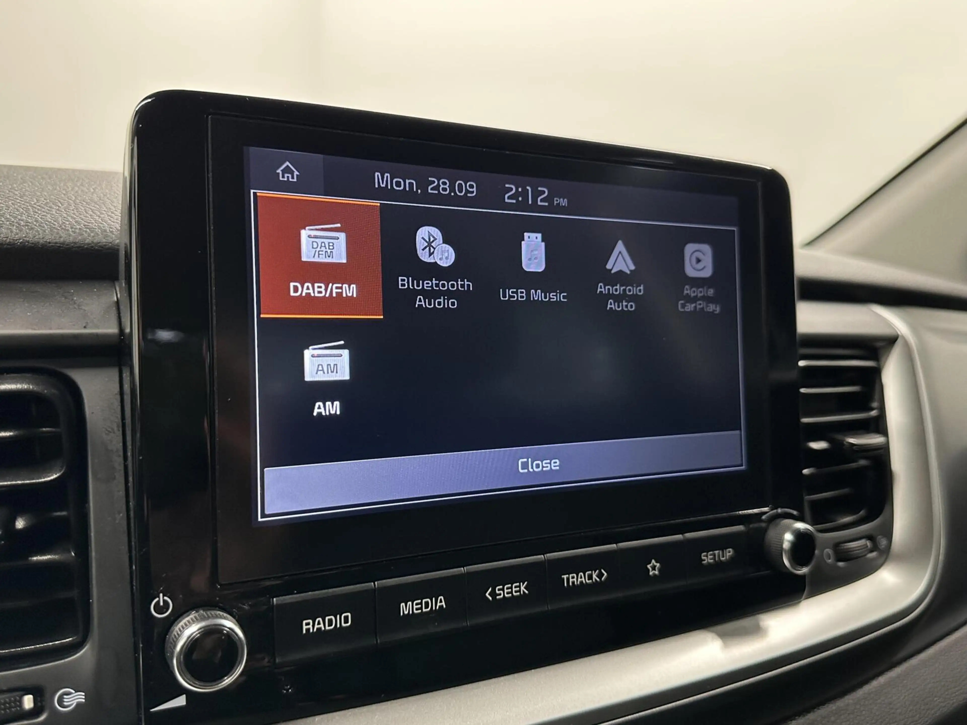 Kia Stonic 1.0 T-GDi MHEV DynamicLine CAMERA CARPLAY NAVI CRU — photo 36