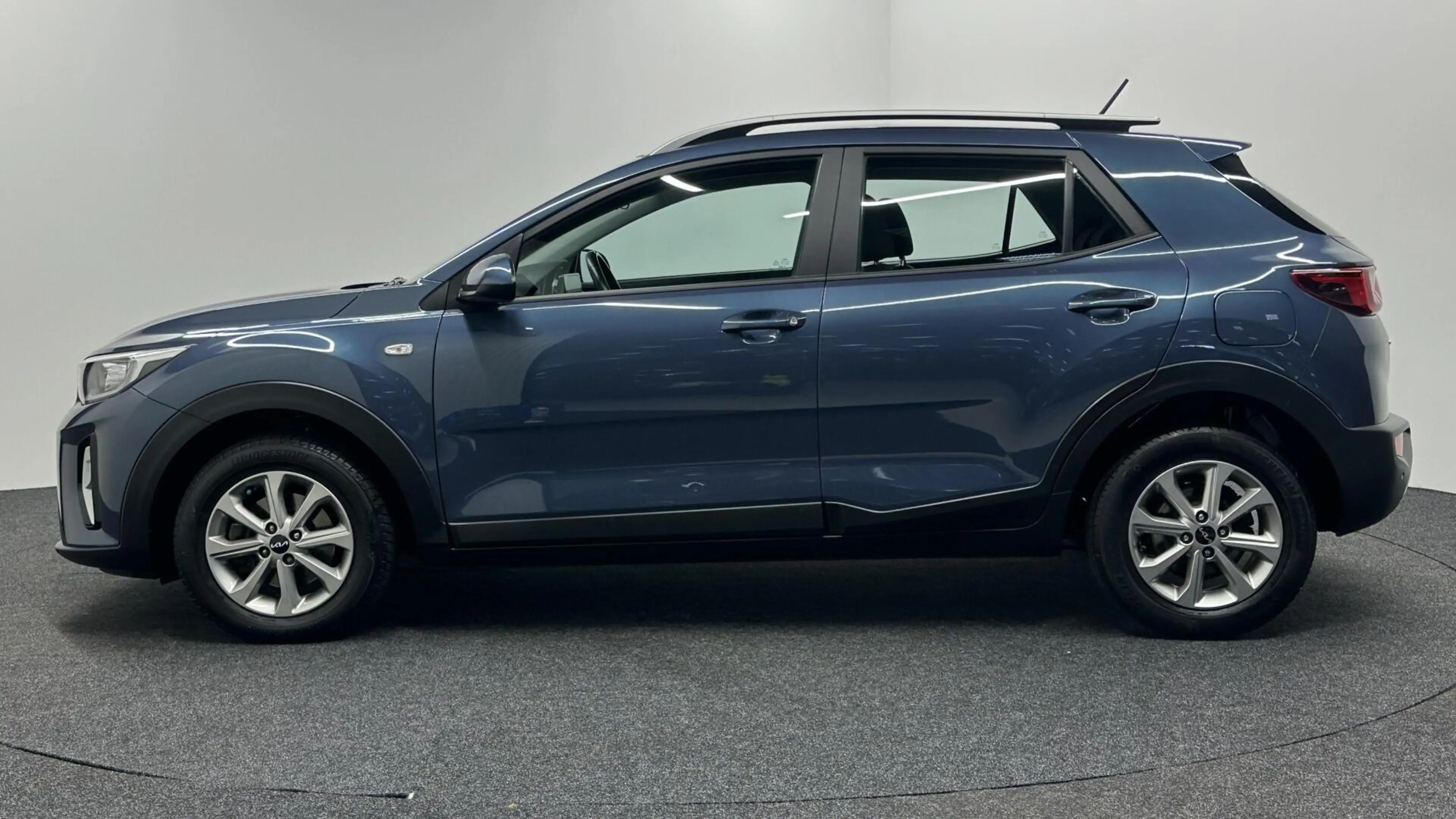 Kia Stonic 1.0 T-GDi MHEV DynamicLine CAMERA CARPLAY NAVI CRU — photo 8
