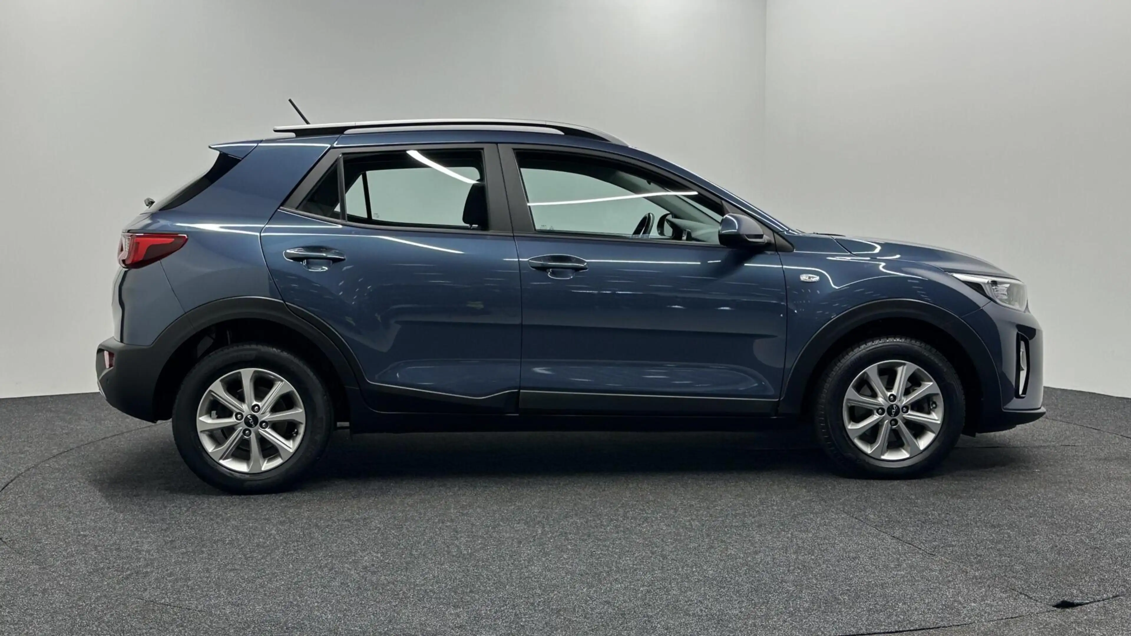 Kia Stonic 1.0 T-GDi MHEV DynamicLine CAMERA CARPLAY NAVI CRU — photo 9