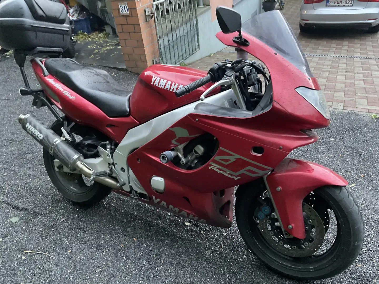 Yamaha FZR 600 origine Rouge - 1