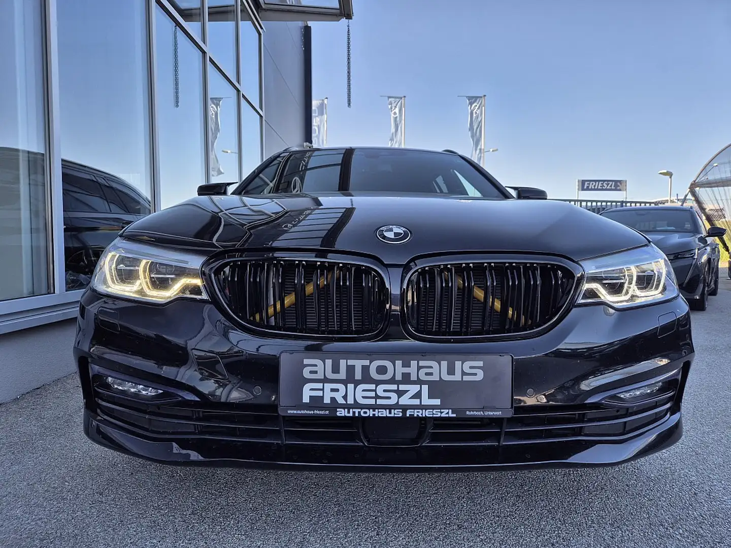 BMW 520 d xDrive Touring Aut. Nero - 2
