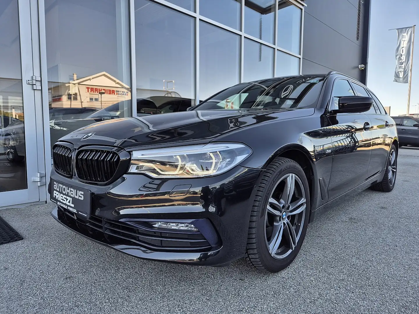 BMW 520 d xDrive Touring Aut. Nero - 1
