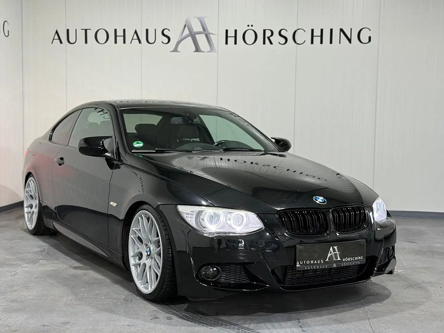BMW 325 d Coupé Aut.///M-PAKET/// Zwart - 1