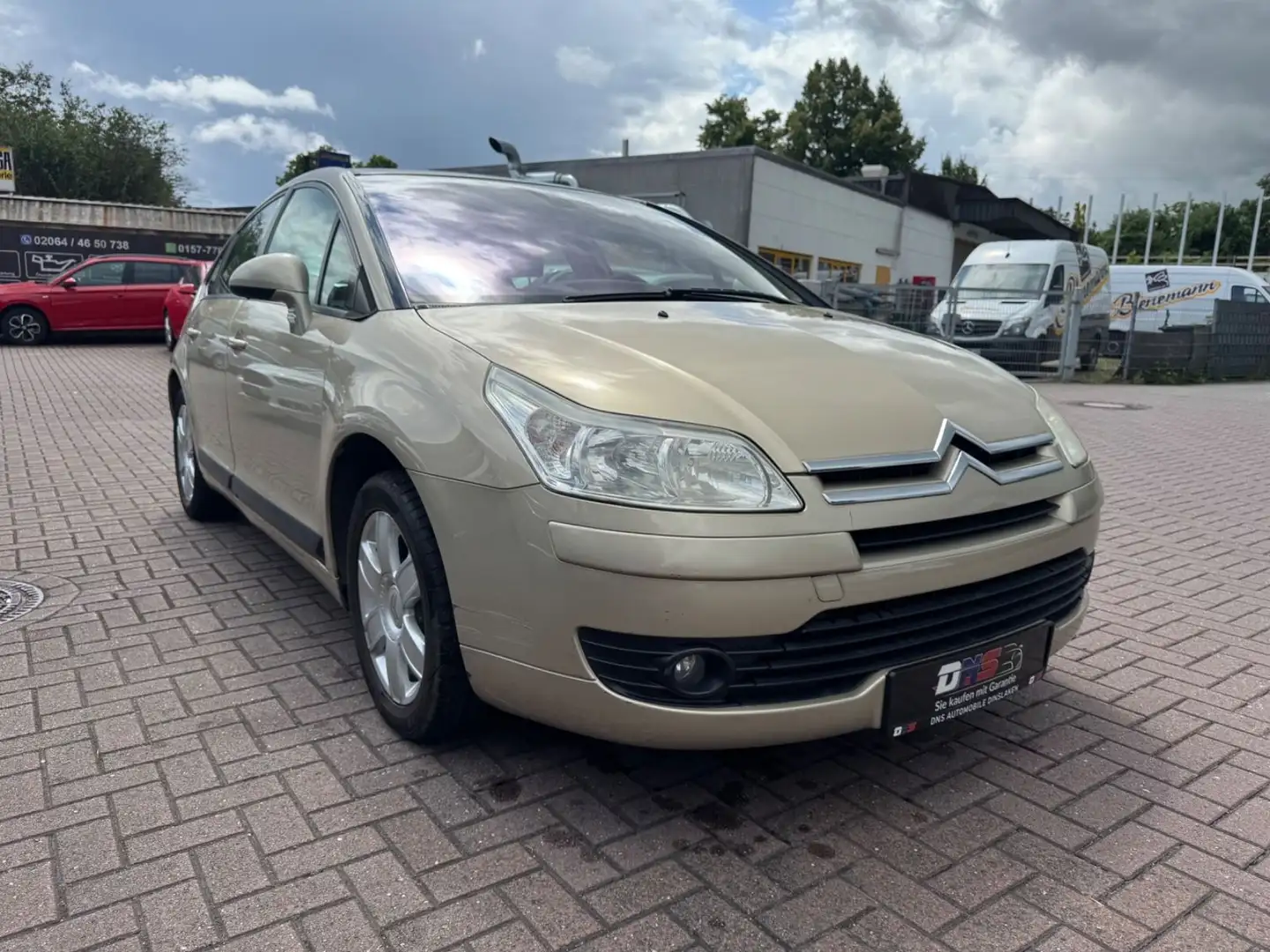 Citroen C4 Lim. Confort*TÜV NEU*GARANTIE* Gelb - 1