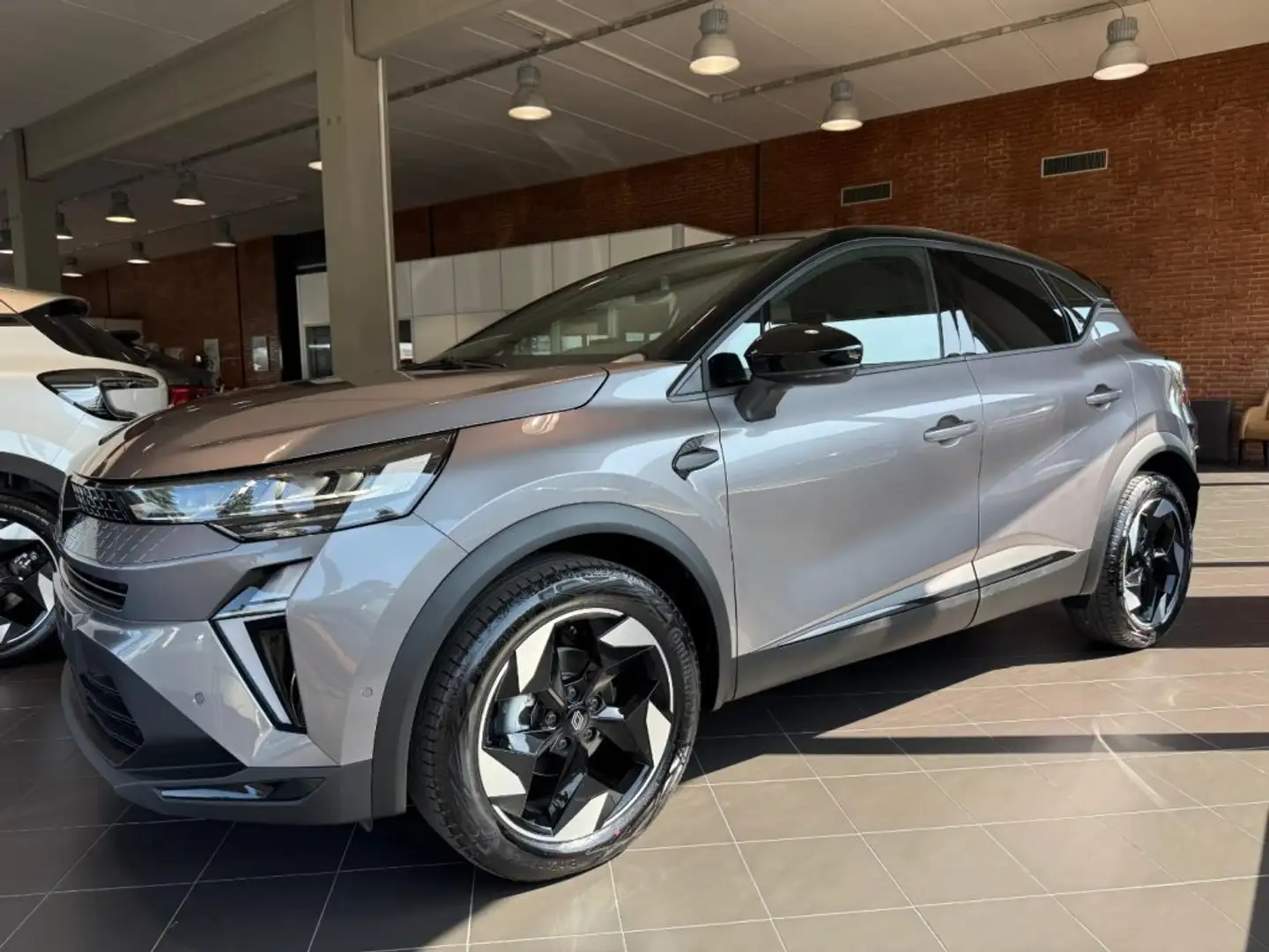 Renault Captur ECO-G 100 CV Techno NAVI - TELEC. - LED - 18 Gris - 2