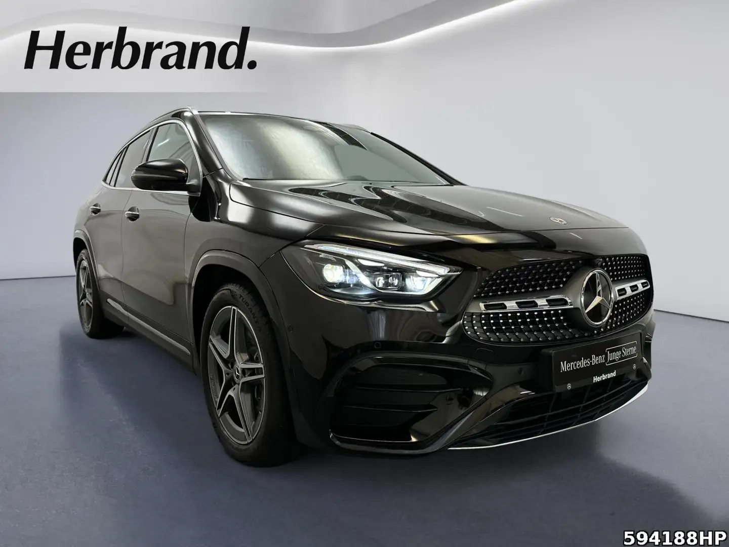 Mercedes-Benz GLA 250 4M AMG Multibeam Pano. Memory. 360°Cam. Schwarz - 2