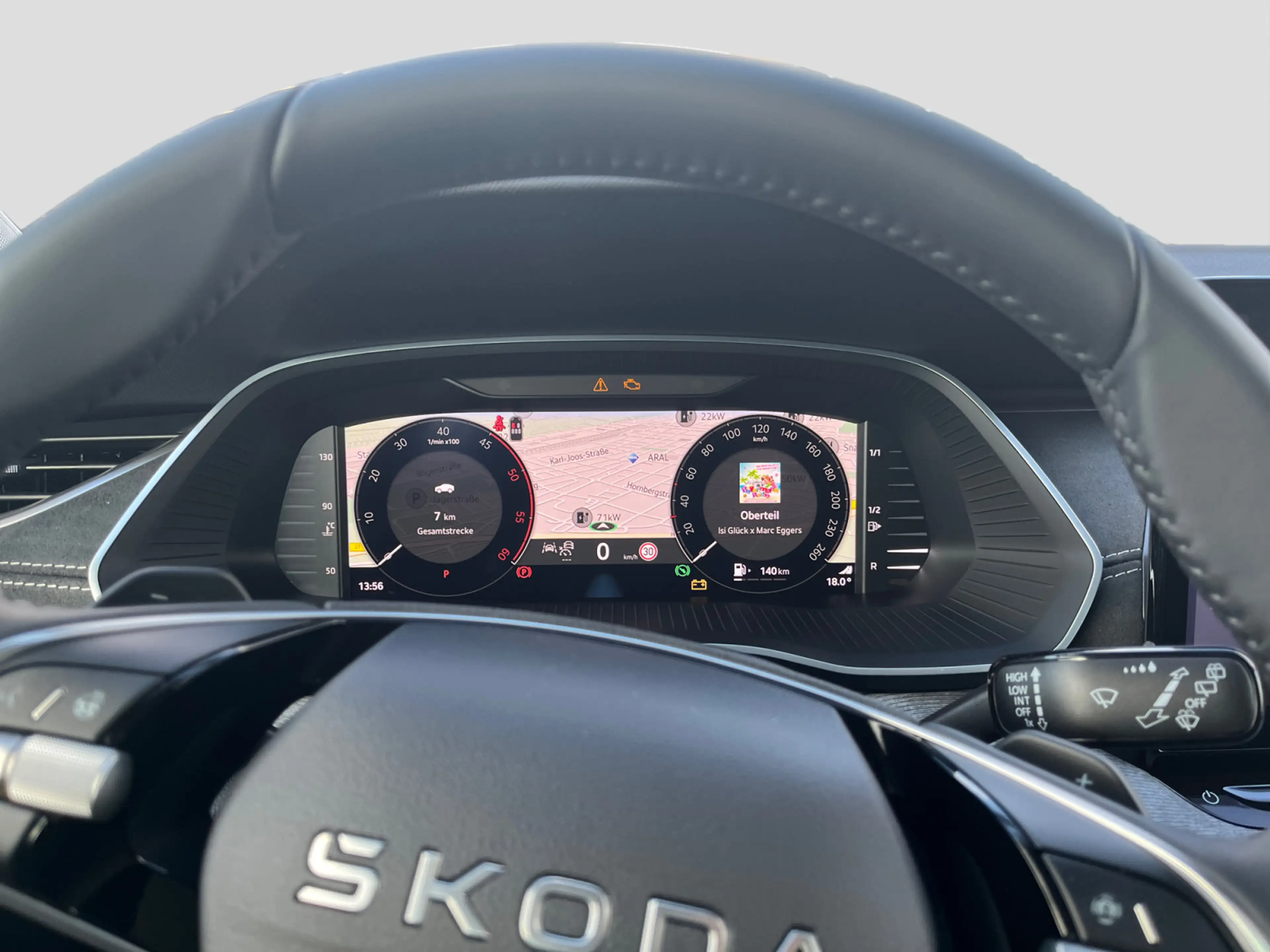 Skoda Octavia Combi Balance 2,0 TDI DSG AHK Canton + — photo 9