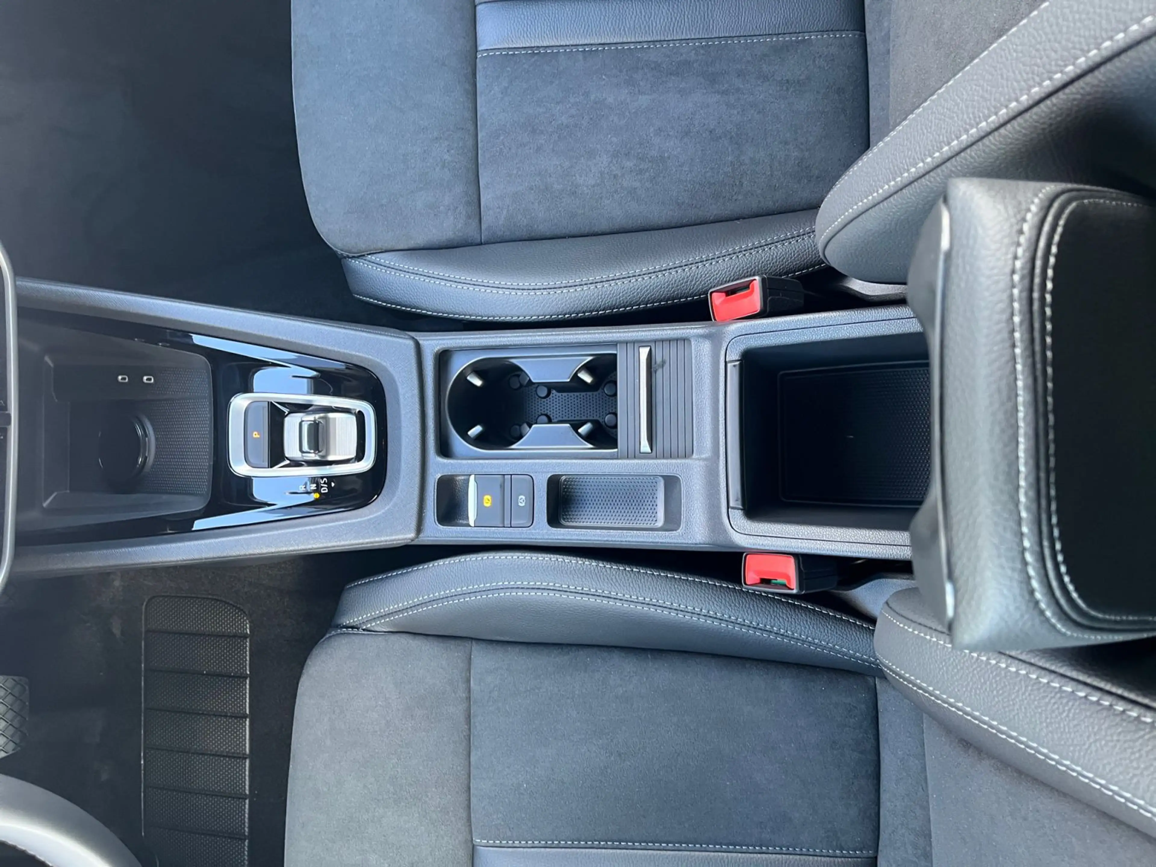 Skoda Octavia Combi Balance 2,0 TDI DSG AHK Canton + — photo 8