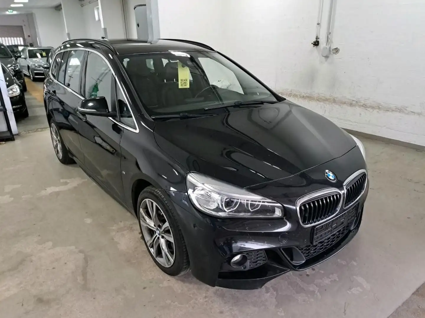 BMW 220 M Sport Aut. Navi LED 7-Sitze Black - 2