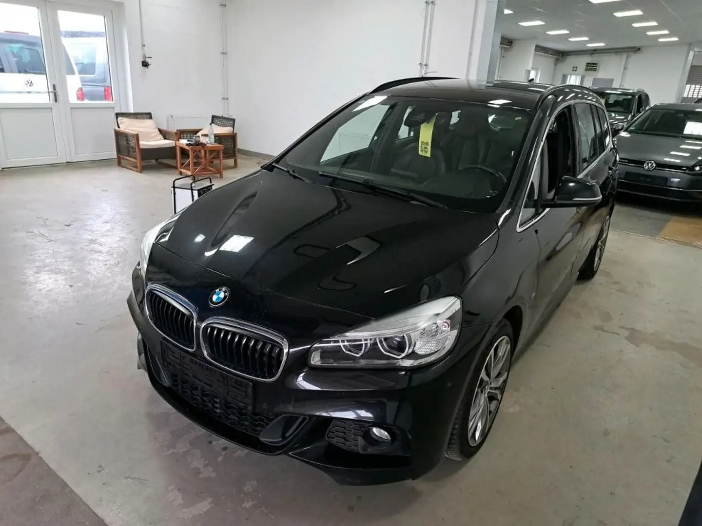 BMW 220 M Sport Aut. Navi LED 7-Sitze Black - 1