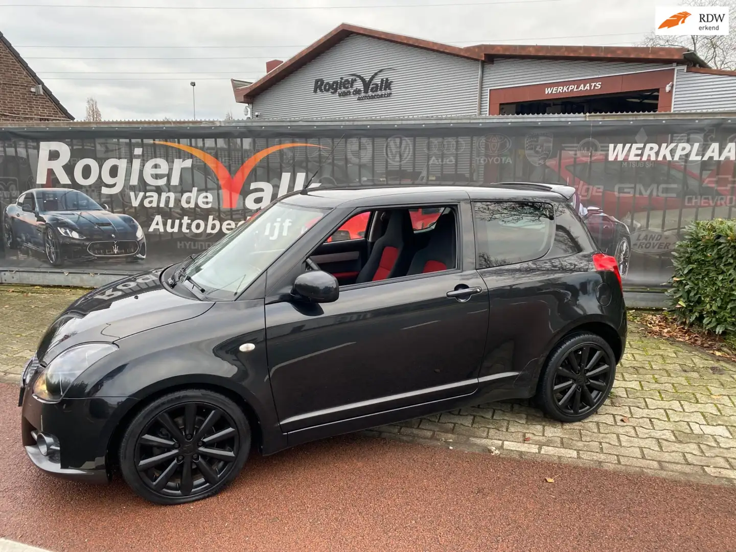 Suzuki Swift 1.6 Sport Negro - 1