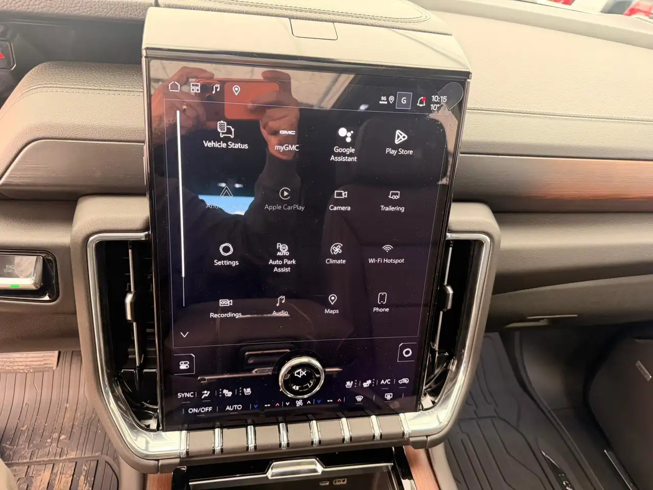 GMC Yukon снимка GMC Yukon